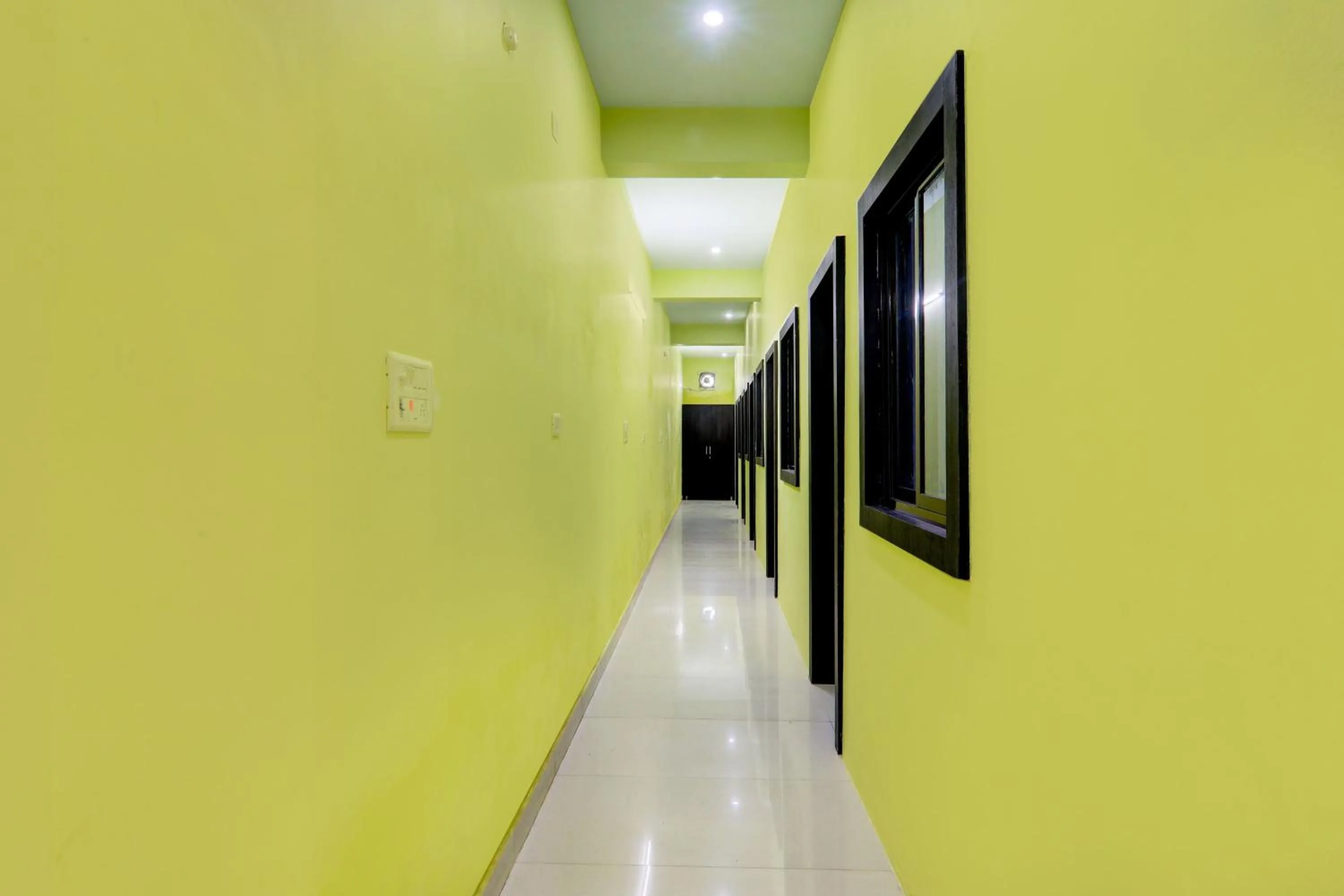 Lobby or reception in Hotel O SR Residency