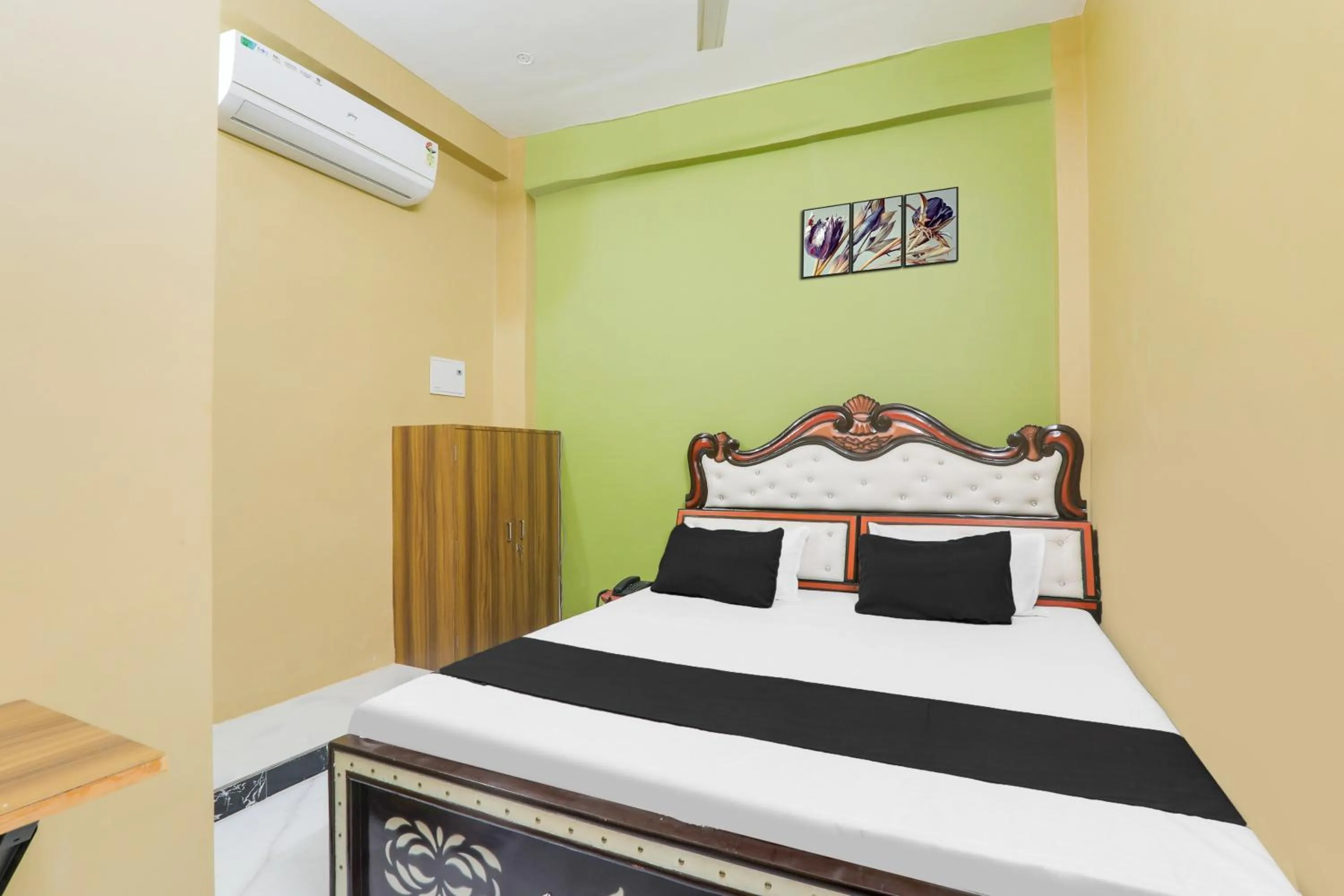 Bedroom, Bed in Hotel O VIRAT HOTEL AND RESORT