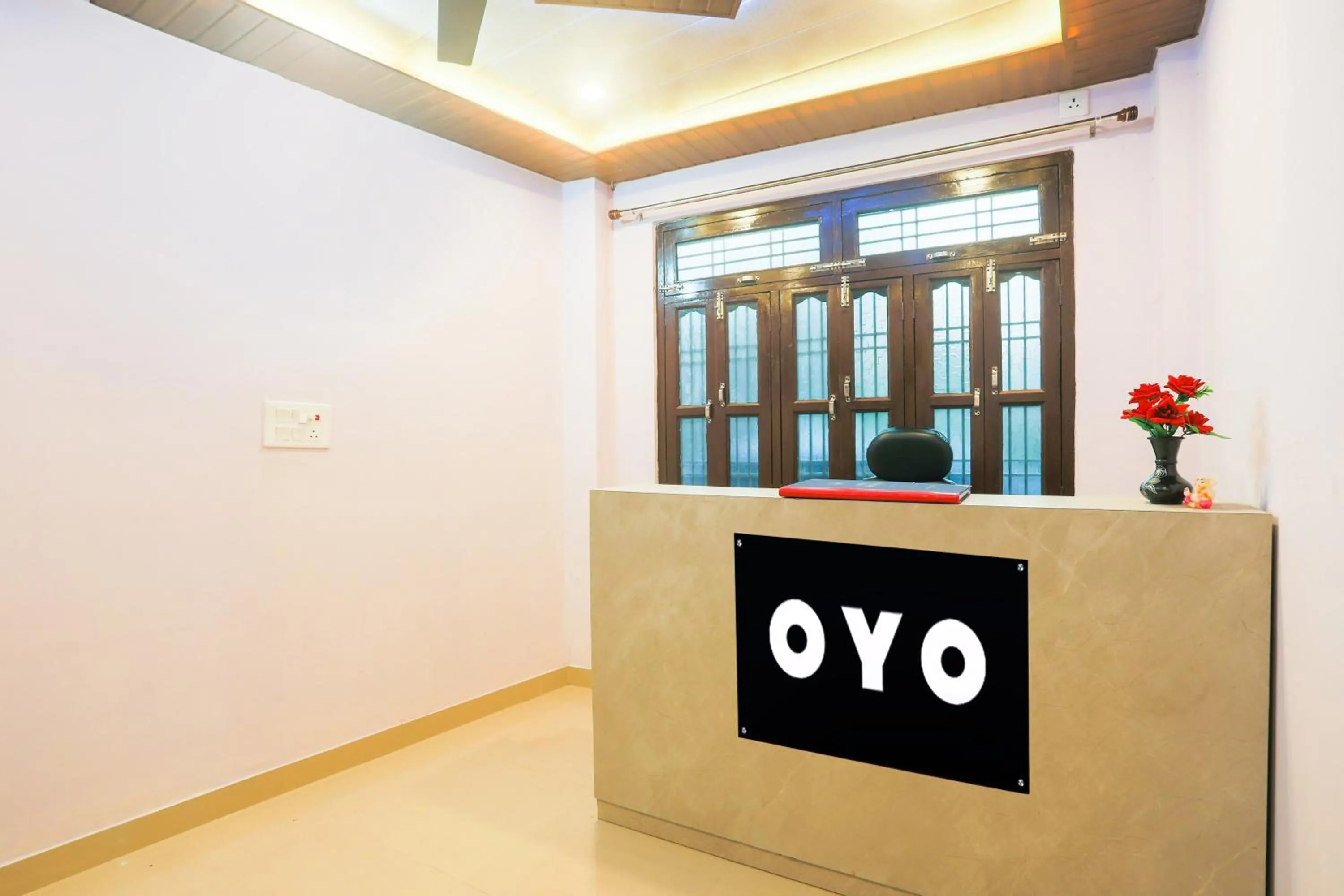 Lobby or reception in Hotel O National Banaras in