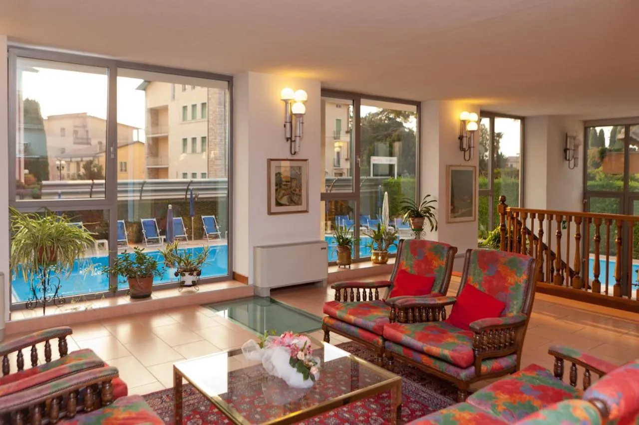 Hotel Idania