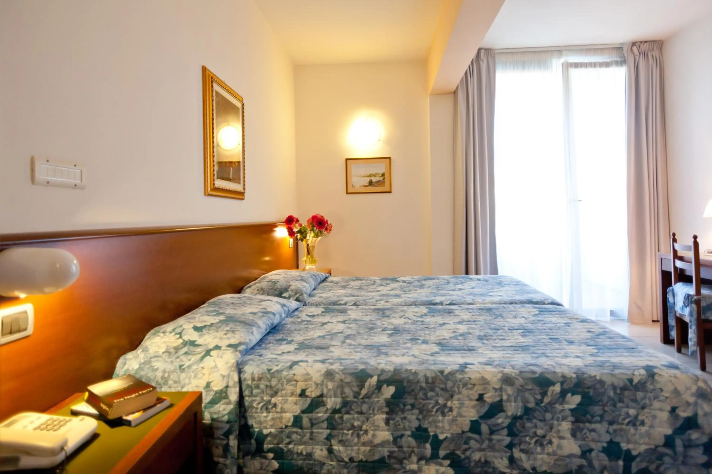 Bed in Hotel Idania