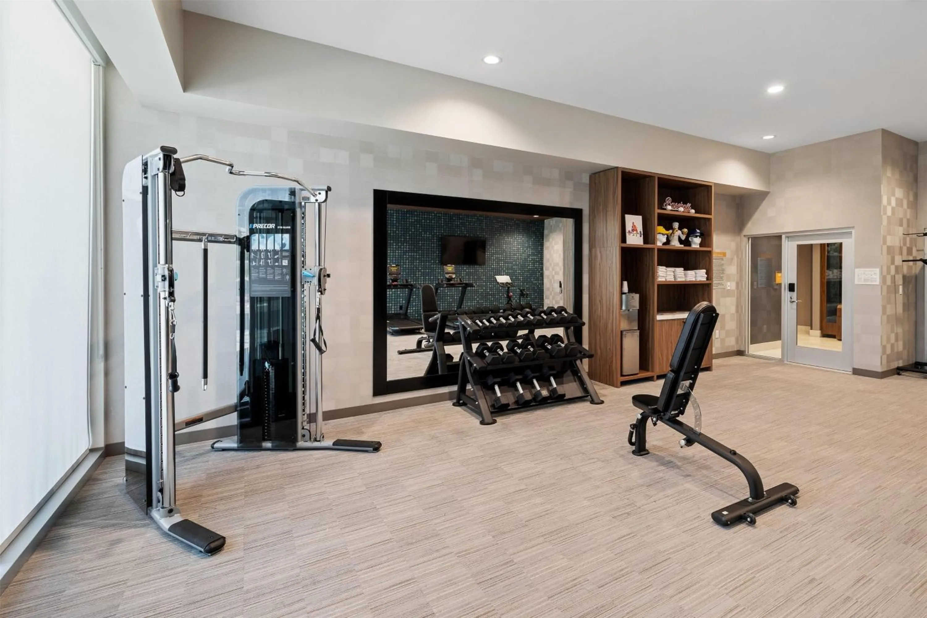 Fitness centre/facilities in La Quinta Inn & Suites by Wyndham La Habra