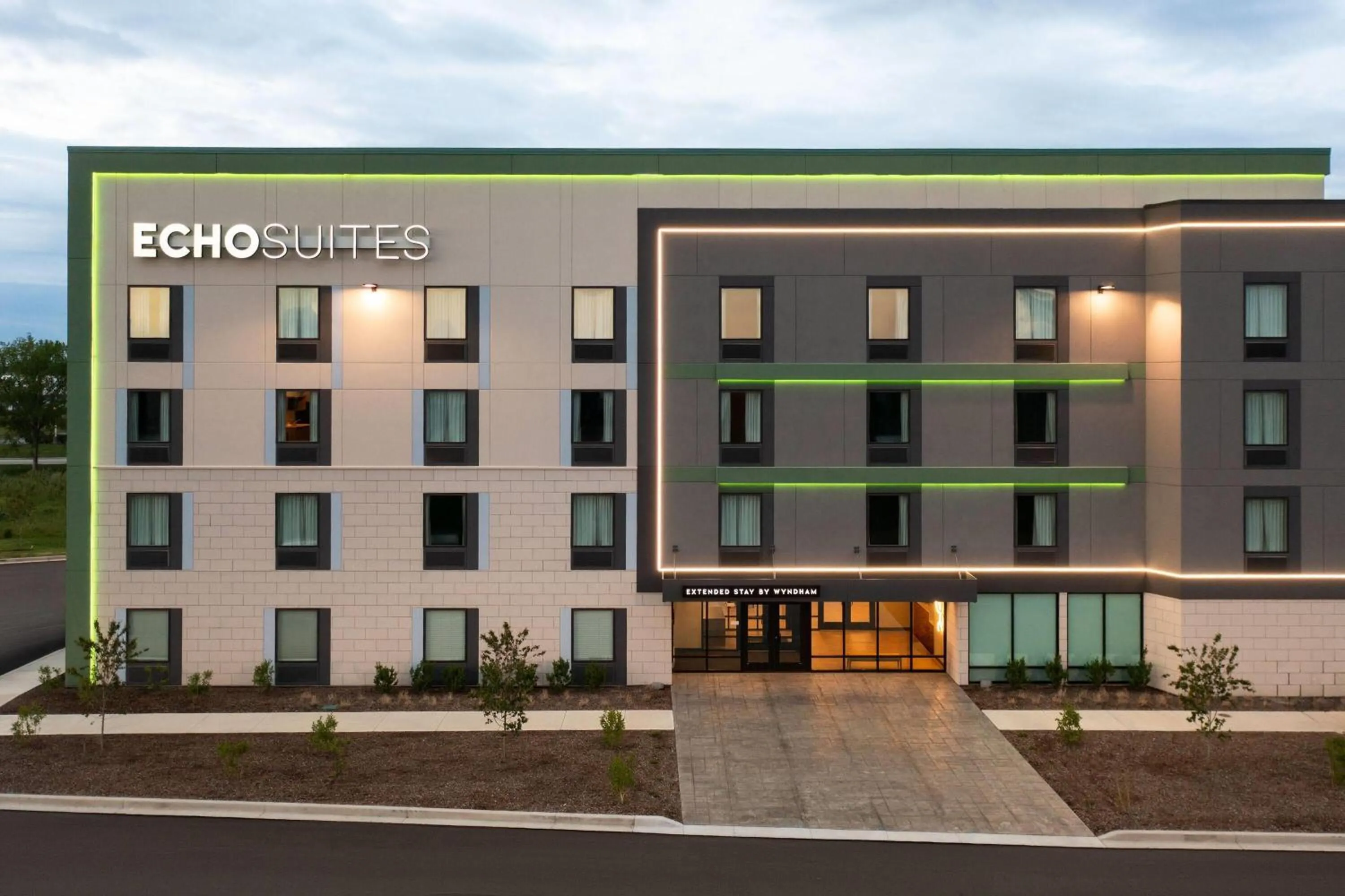 Property building in ECHO Suites Extended Stay by Wyndham Indianapolis AmeriPlex