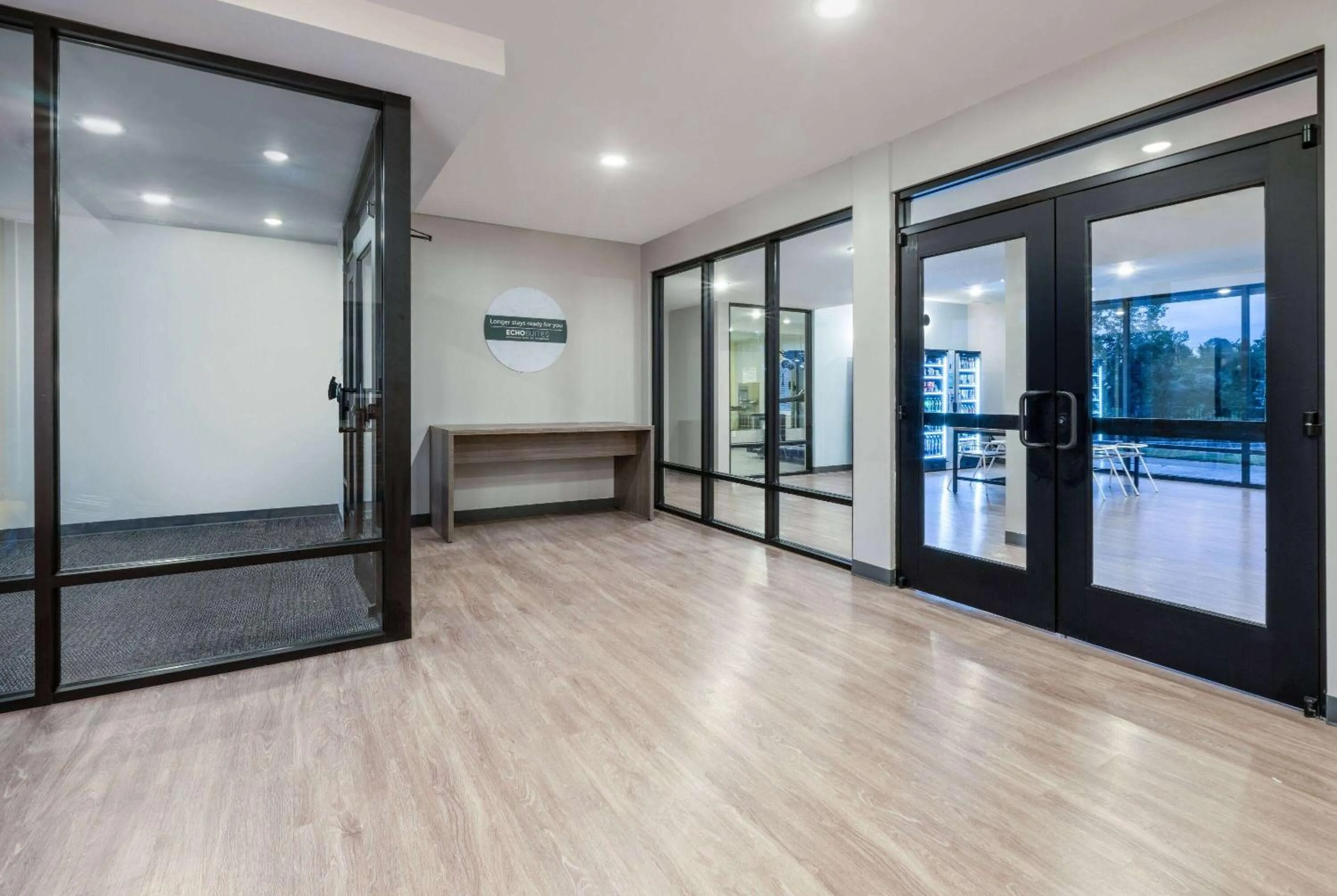 Lobby or reception in ECHO Suites Extended Stay by Wyndham Indianapolis AmeriPlex