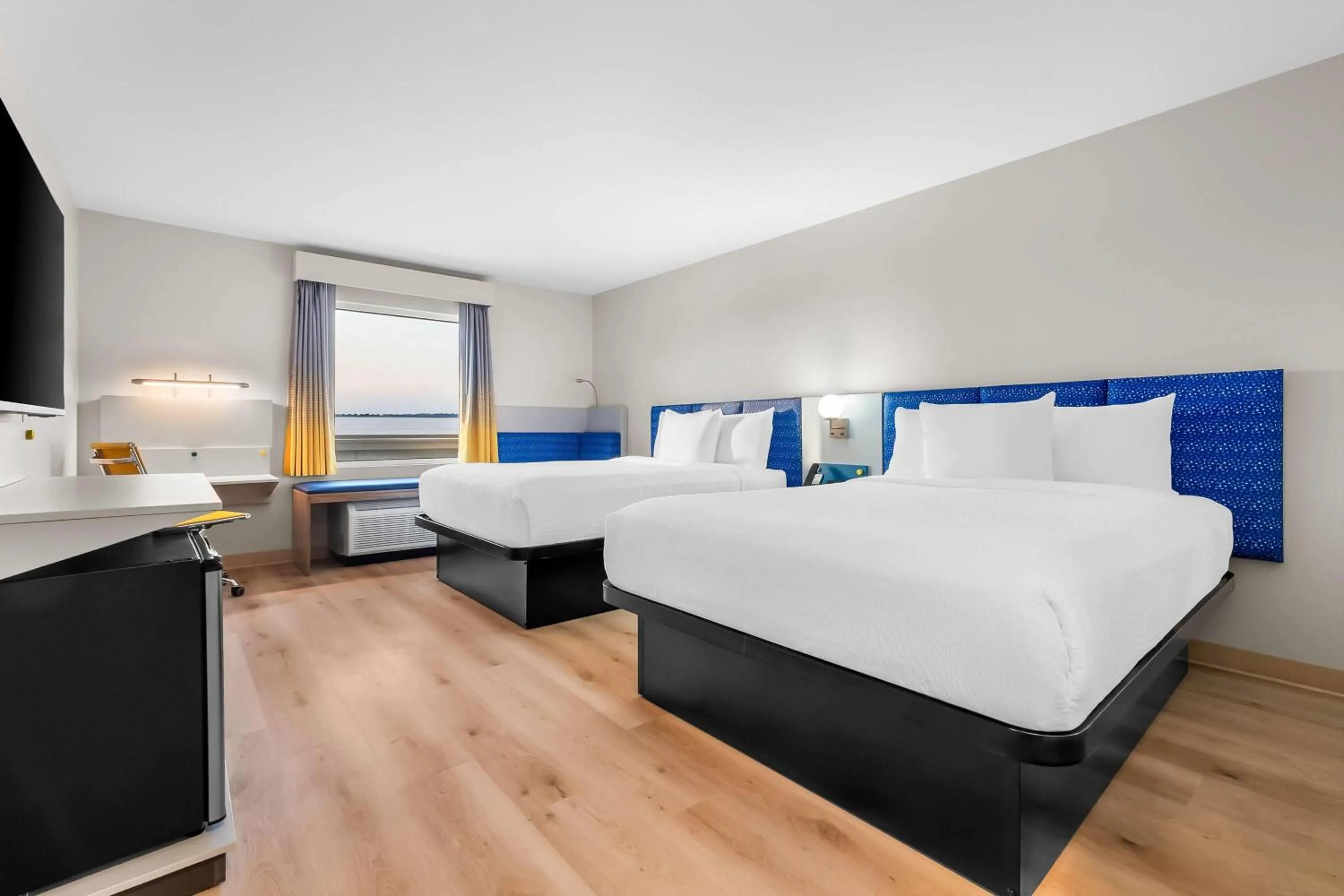 Bed in Microtel Inn & Suites by Wyndham Prattville Montgomery