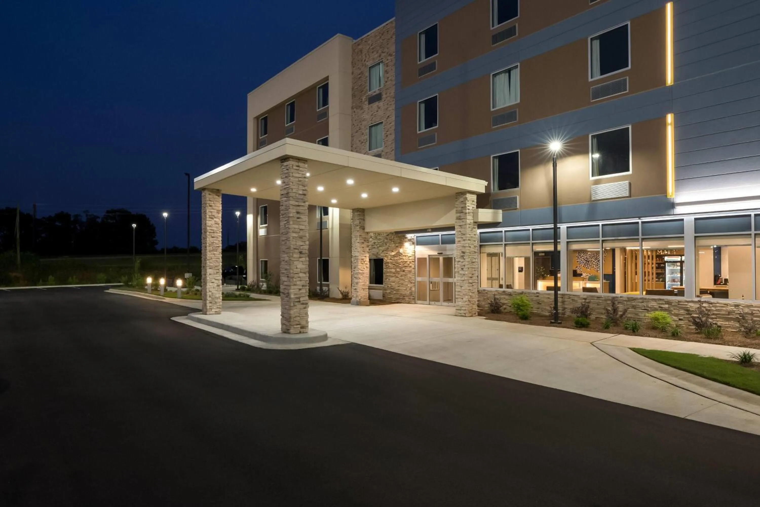 Property building in Microtel Inn & Suites by Wyndham Prattville Montgomery