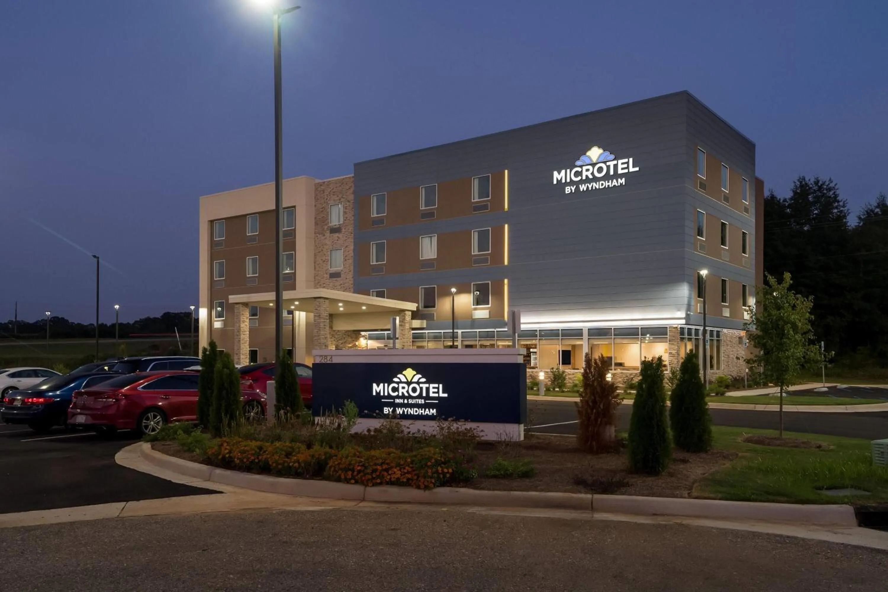 Property building in Microtel Inn & Suites by Wyndham Prattville Montgomery