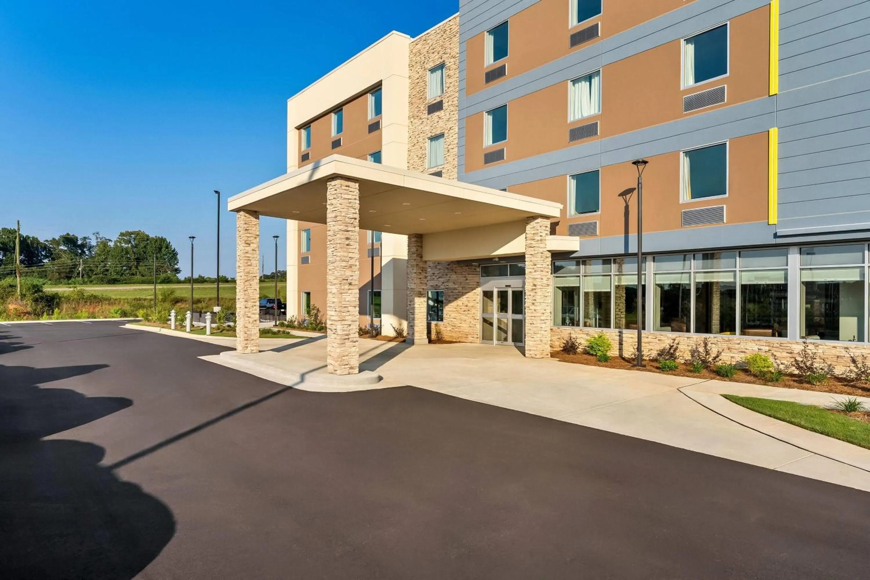 Property building in Microtel Inn & Suites by Wyndham Prattville Montgomery