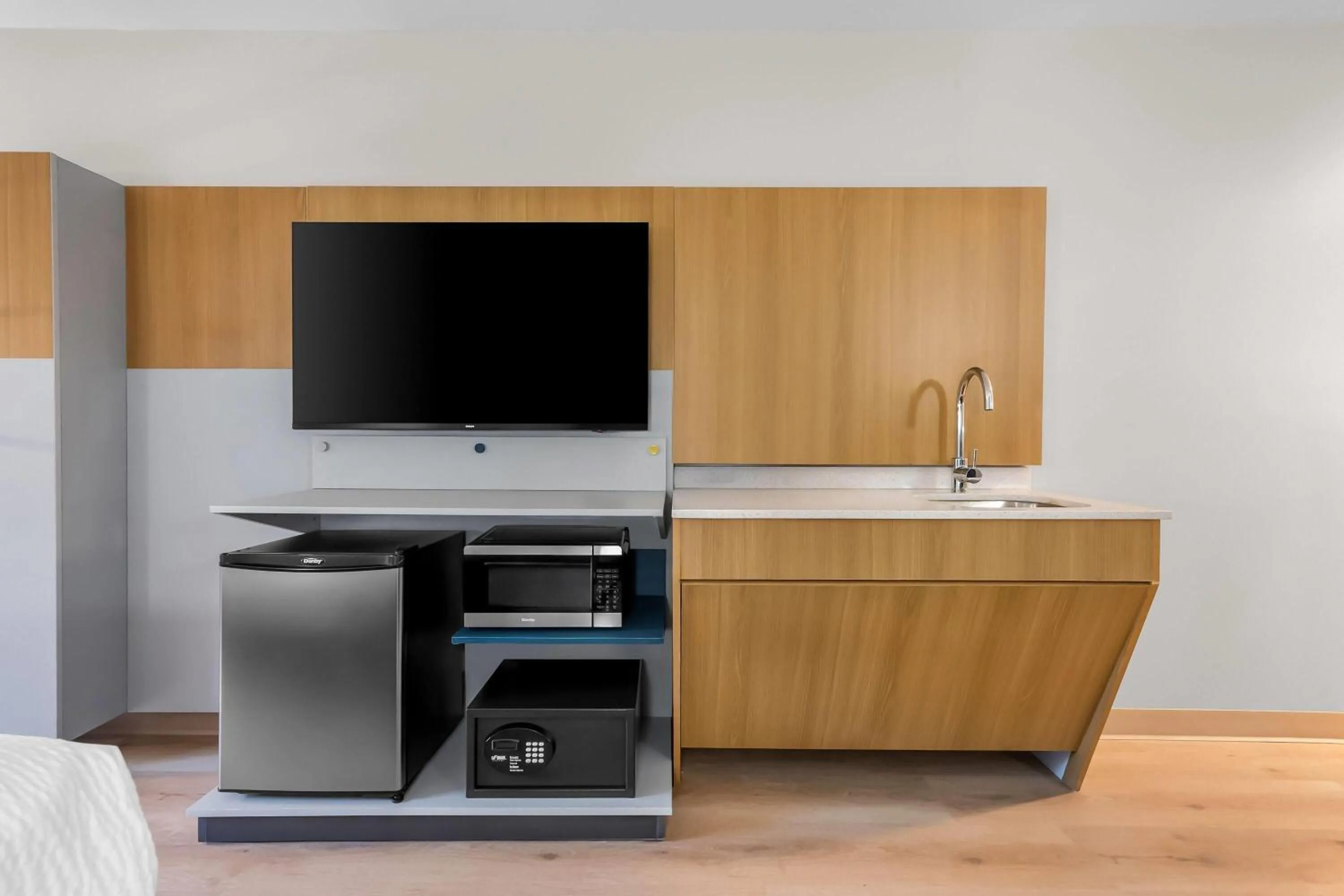 Photo of the whole room in Microtel Inn & Suites by Wyndham Prattville Montgomery