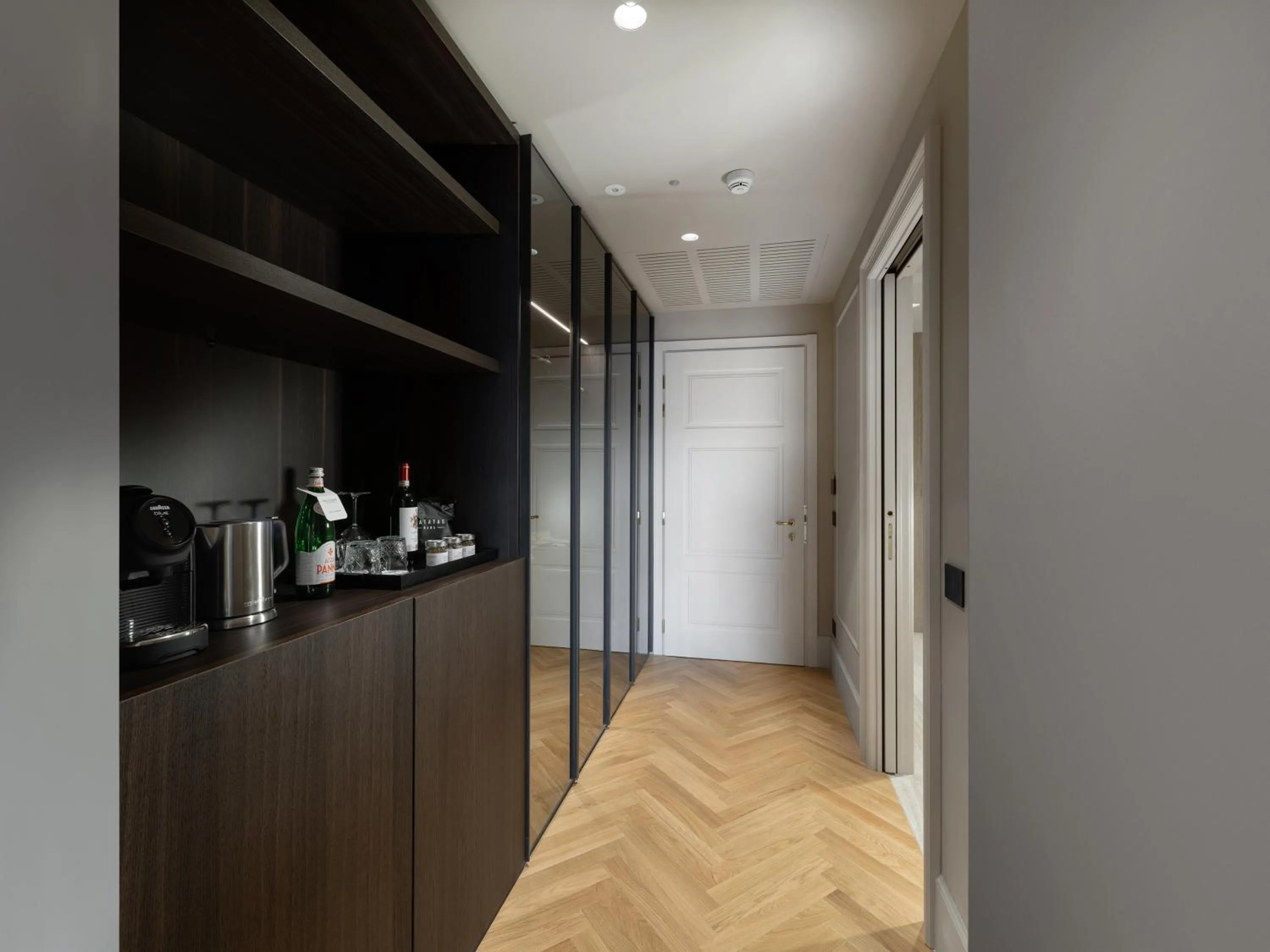 furniture in The Glamore Milano Duomo