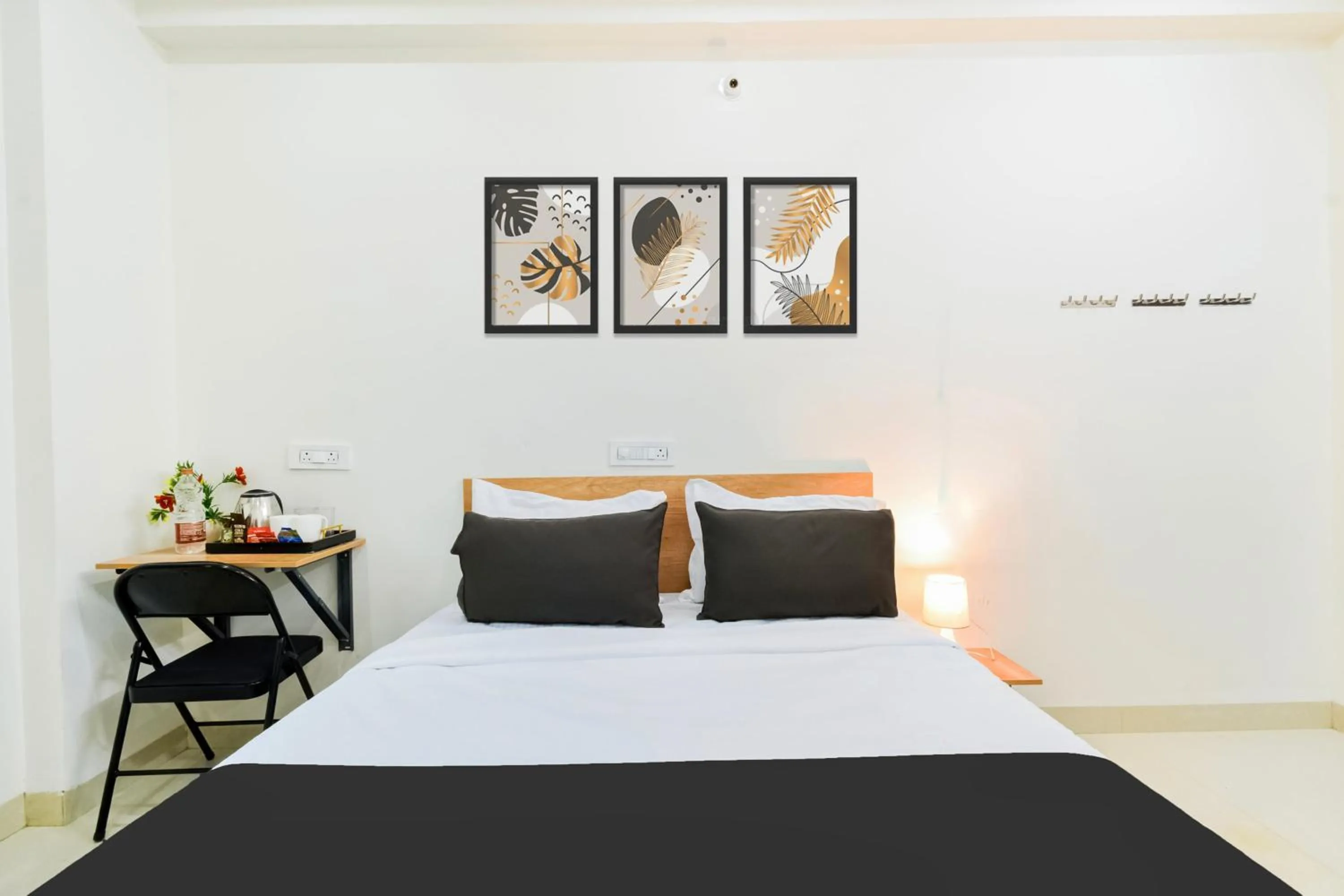 Bedroom, Bed in Super Townhouse Kokapet Formerly Aarian Tej Nilayam