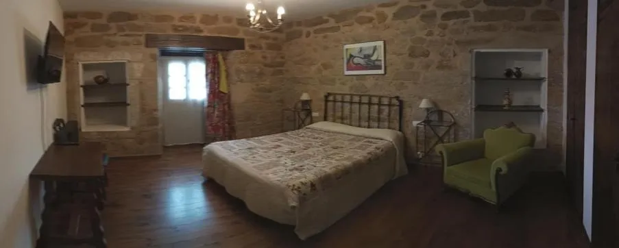 Bedroom, Bed in La Posada de Pedrazales