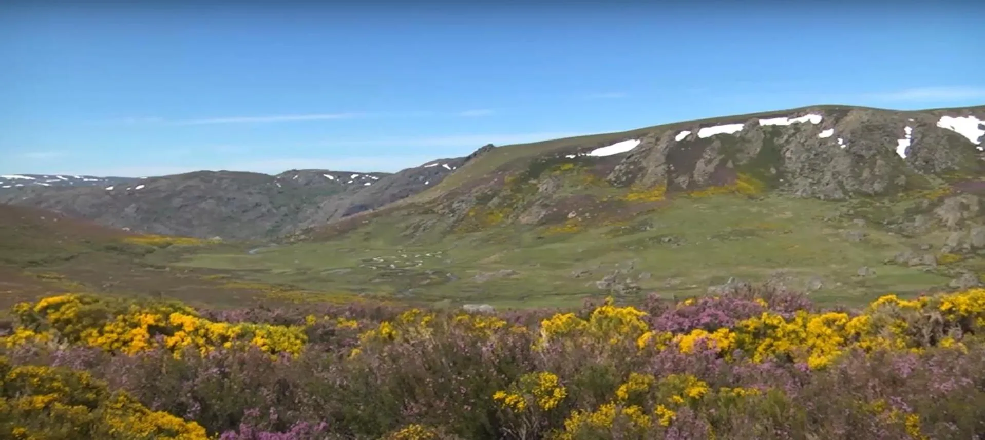 Nearby landmark in La Posada de Pedrazales