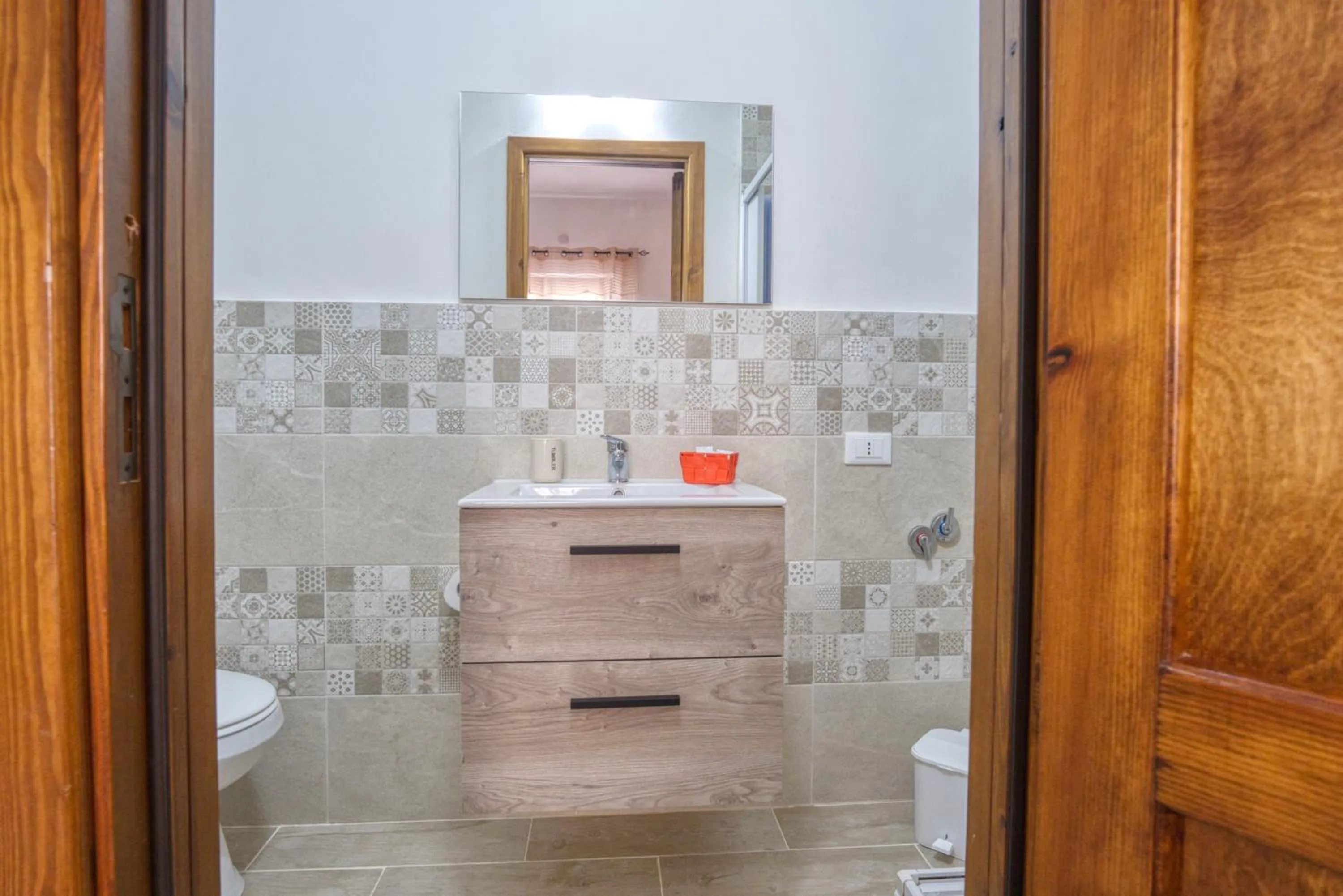 Bathroom in Daphne B&B