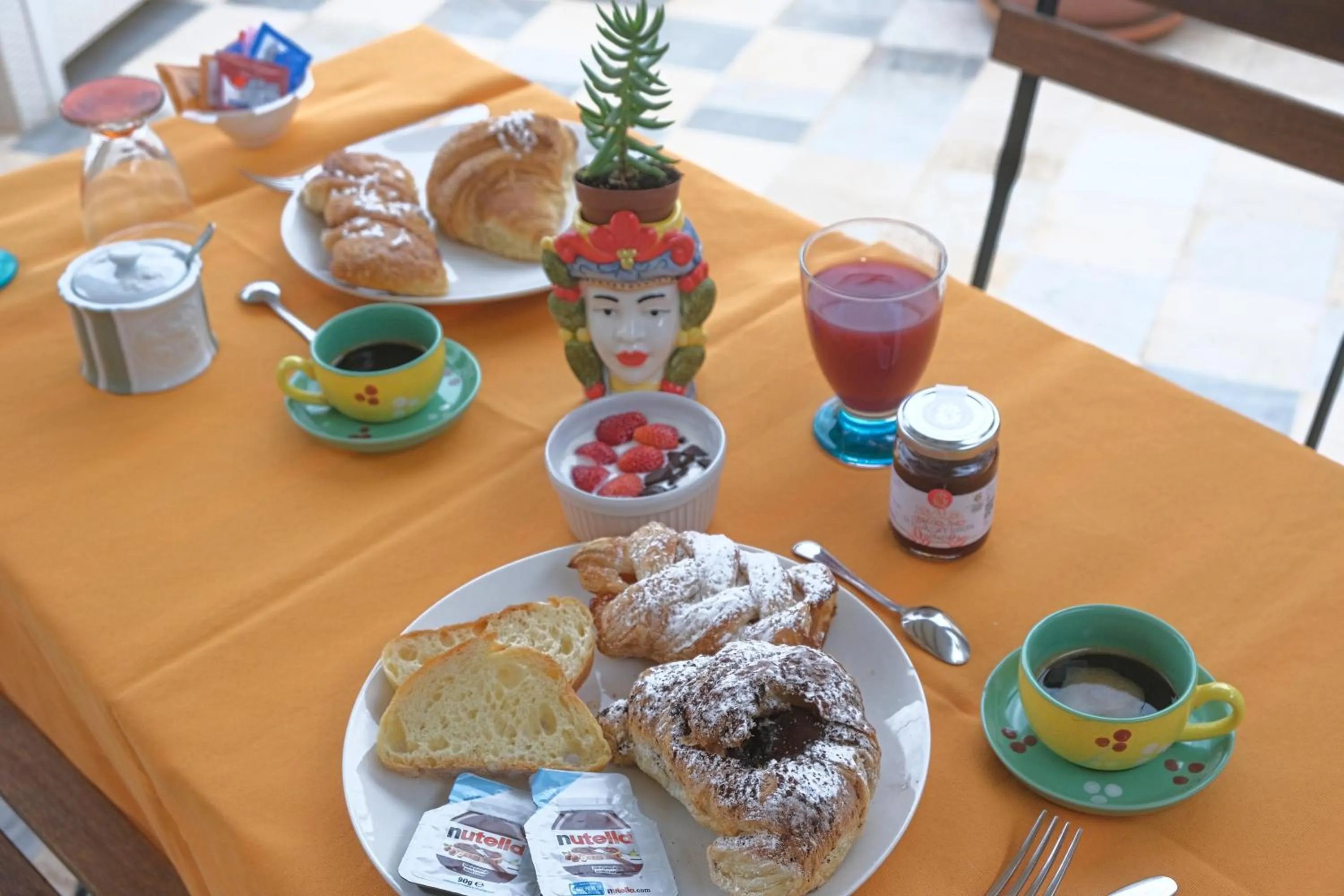 Balcony/Terrace in Daphne B&B