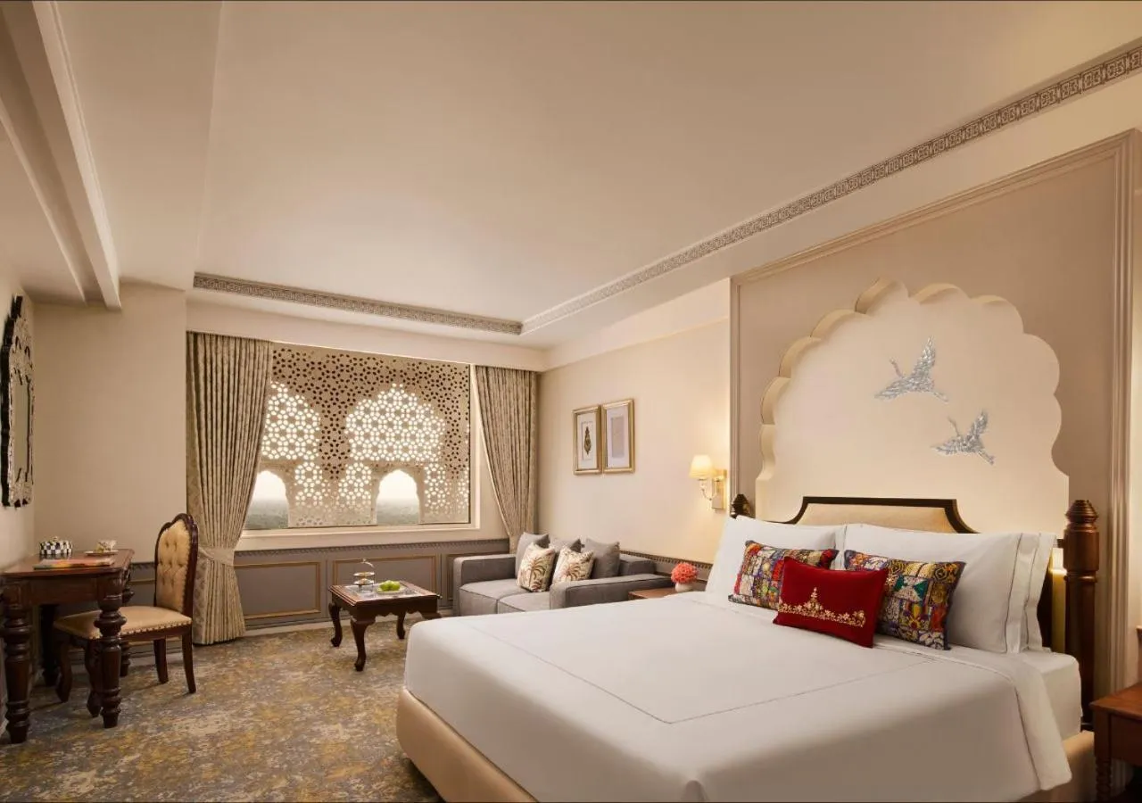 Bedroom, Bed in Anantara Jewel Bagh Jaipur