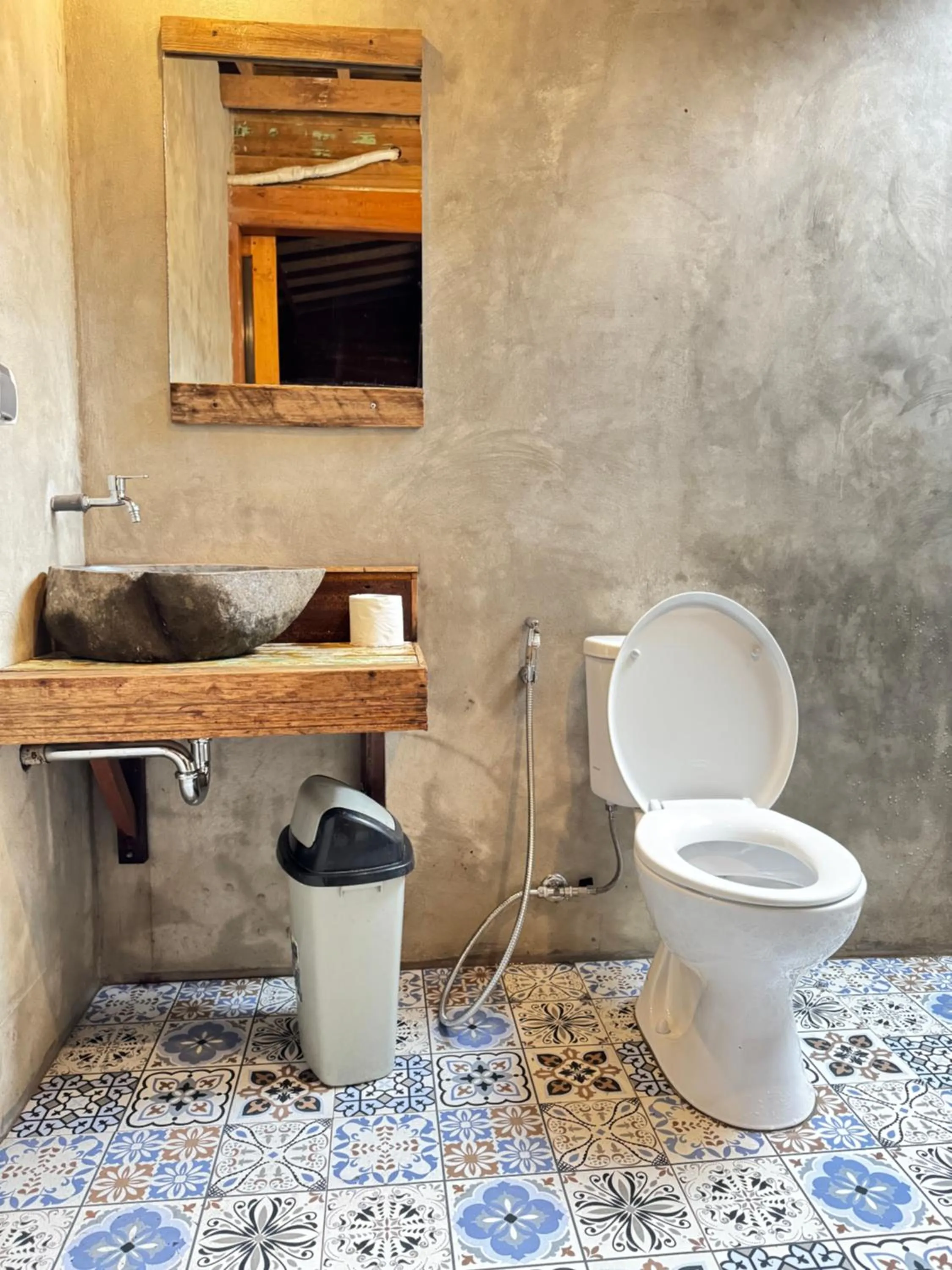 Toilet in Oemah Kangin Homestay