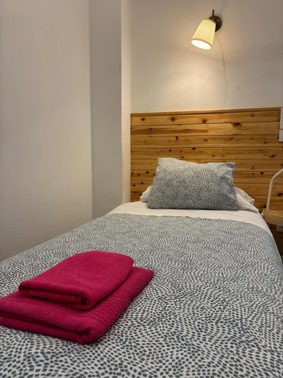 Bed in Hostal Goyal Pizarro