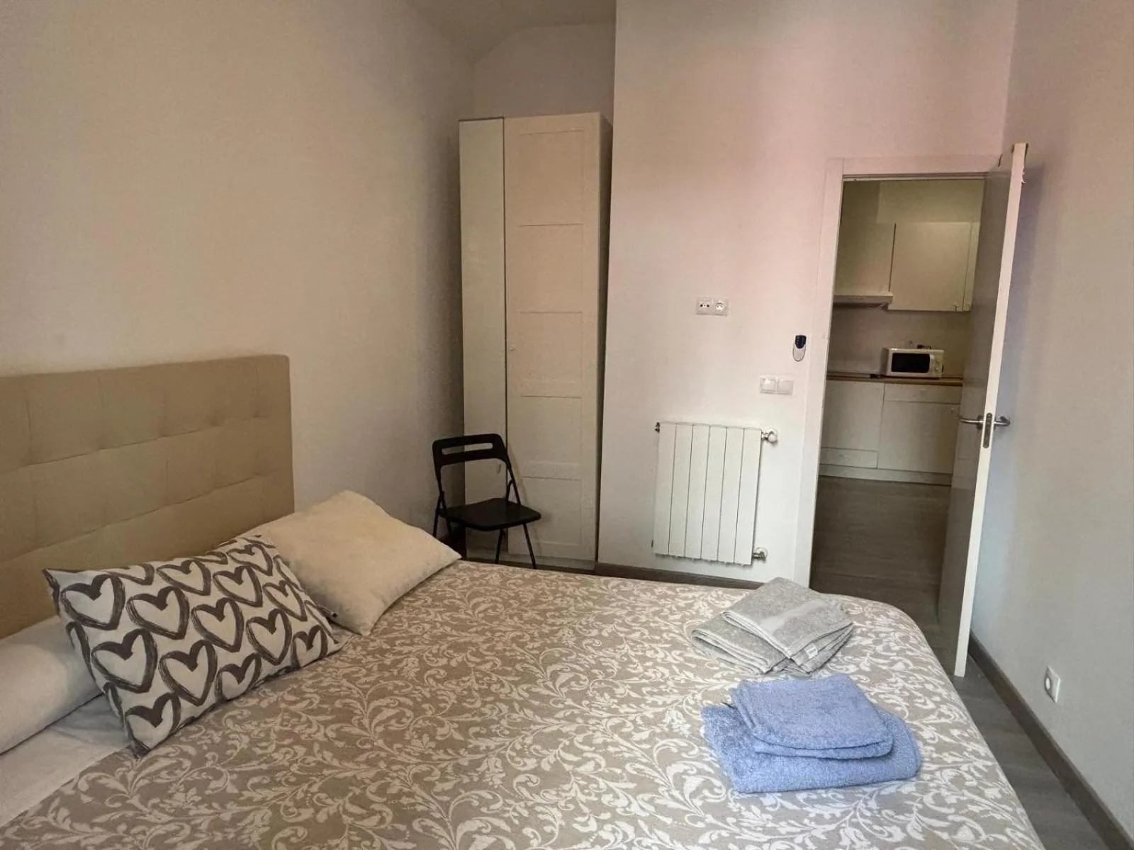 Photo of the whole room, Bed in Hostal Goyal Pizarro