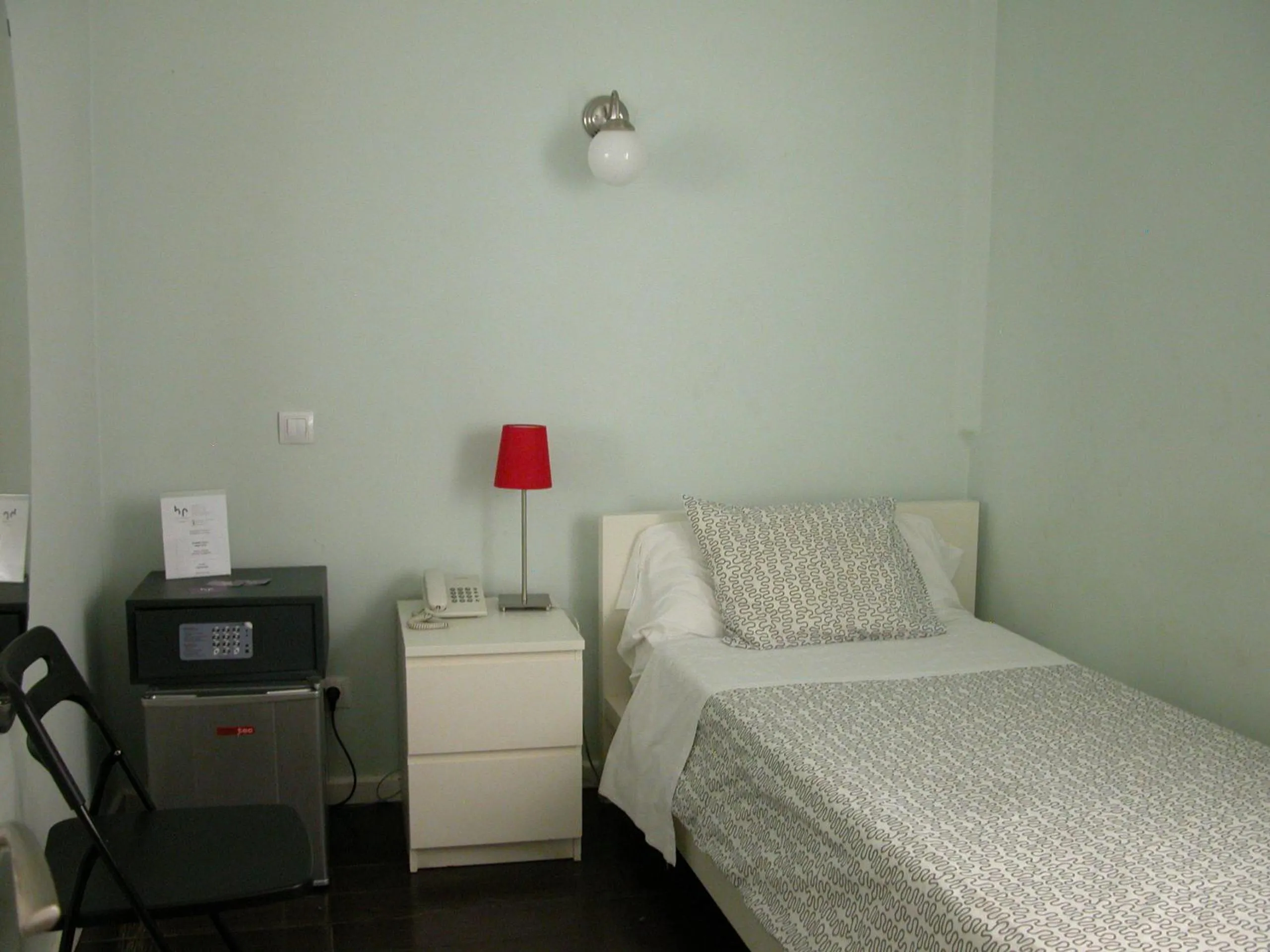 Photo of the whole room, Bed in Hostal Goyal Pizarro