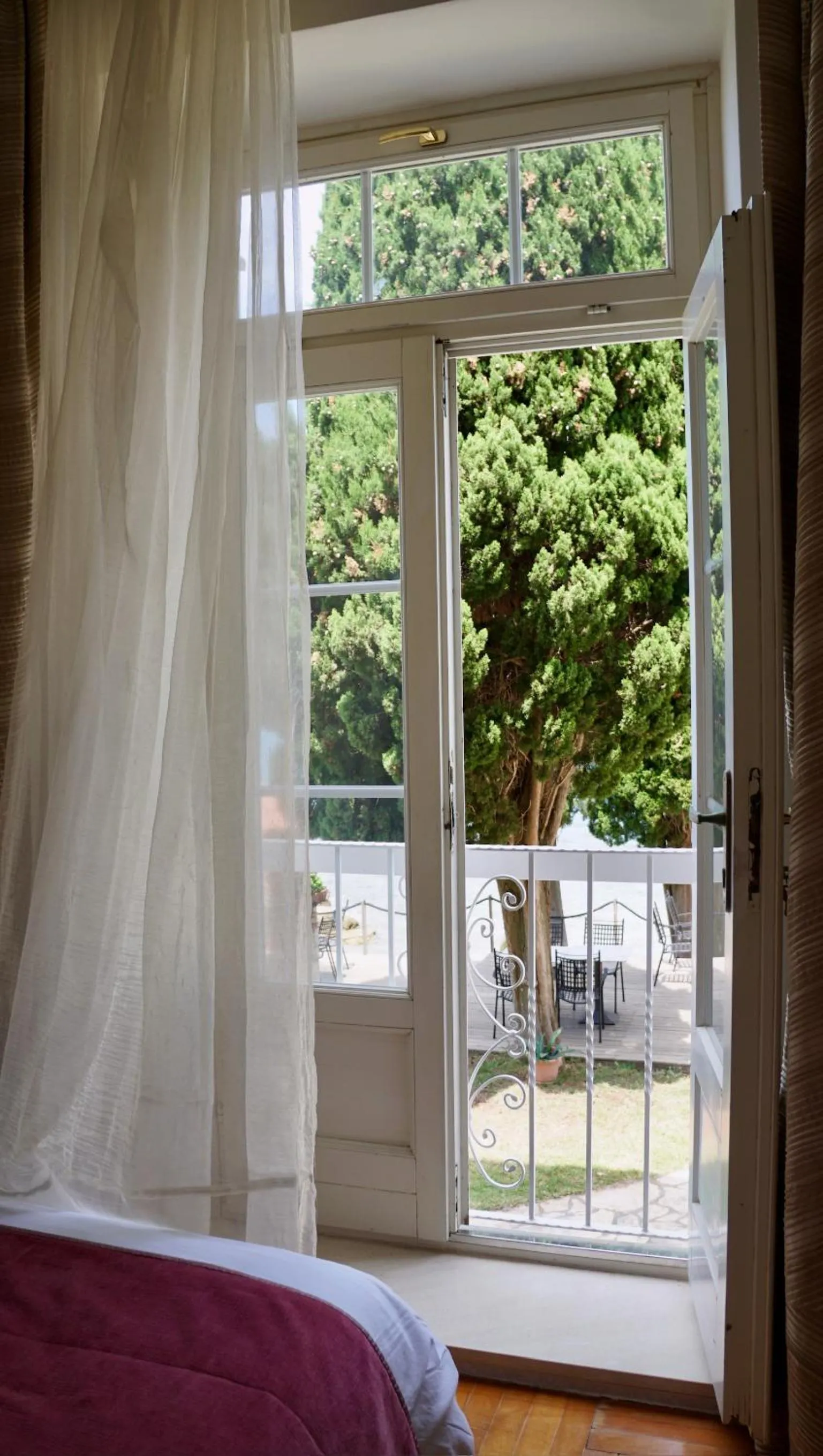 Garden view, Bed in Villa Valdepian Apartments