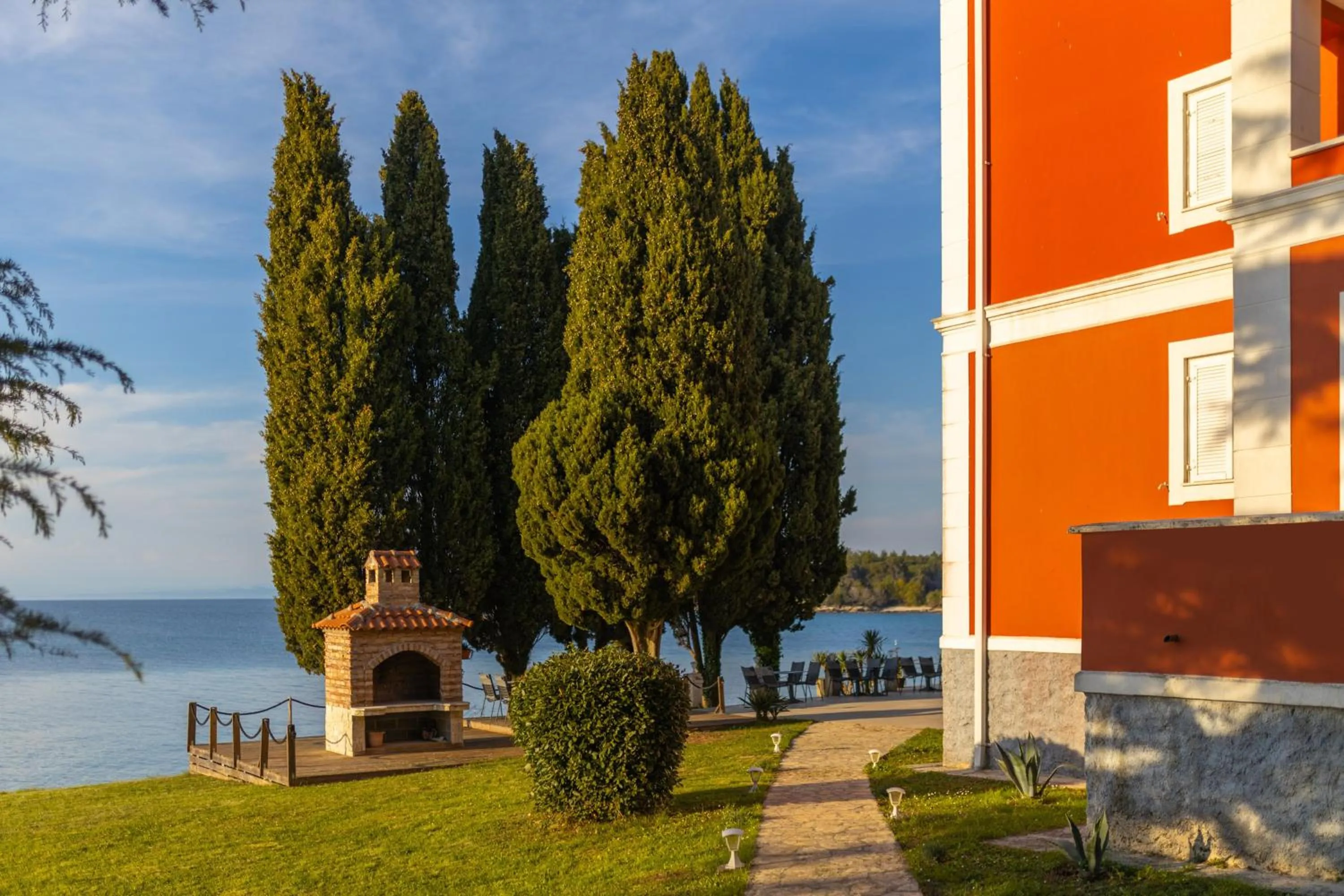 Property building in Villa Valdepian Apartments