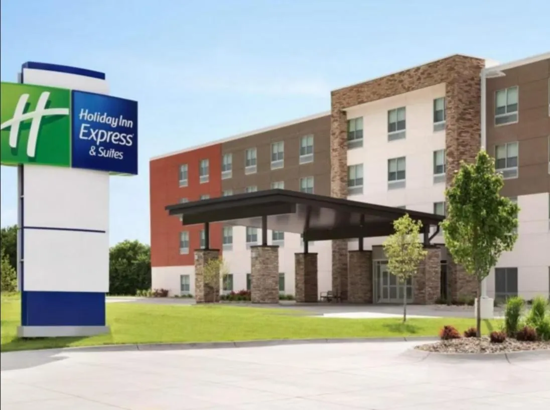 Holiday Inn Express & Suites Stevensville - Benton Harbor by IHG
