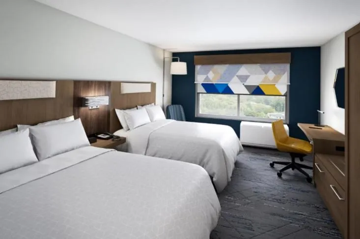 Bed in Holiday Inn Express & Suites Stevensville - Benton Harbor by IHG
