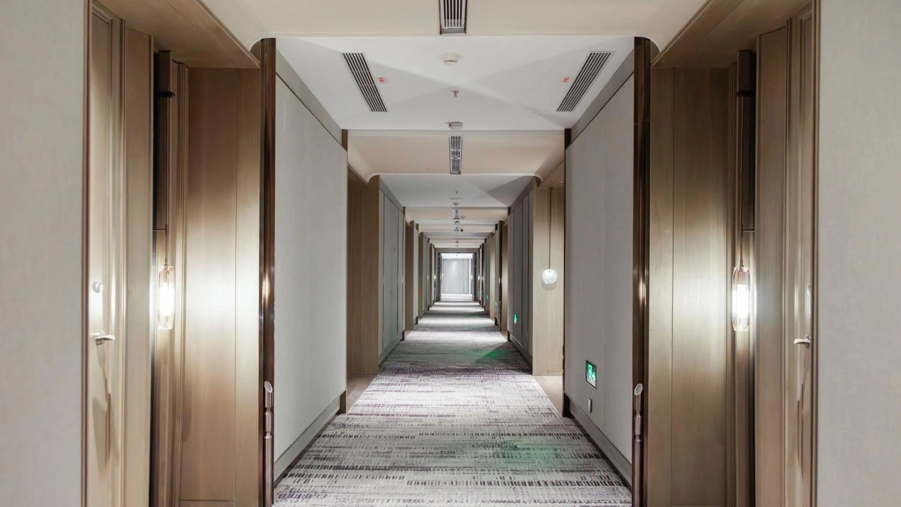 Lobby or reception in HUALUXE Chongqing Science Hall