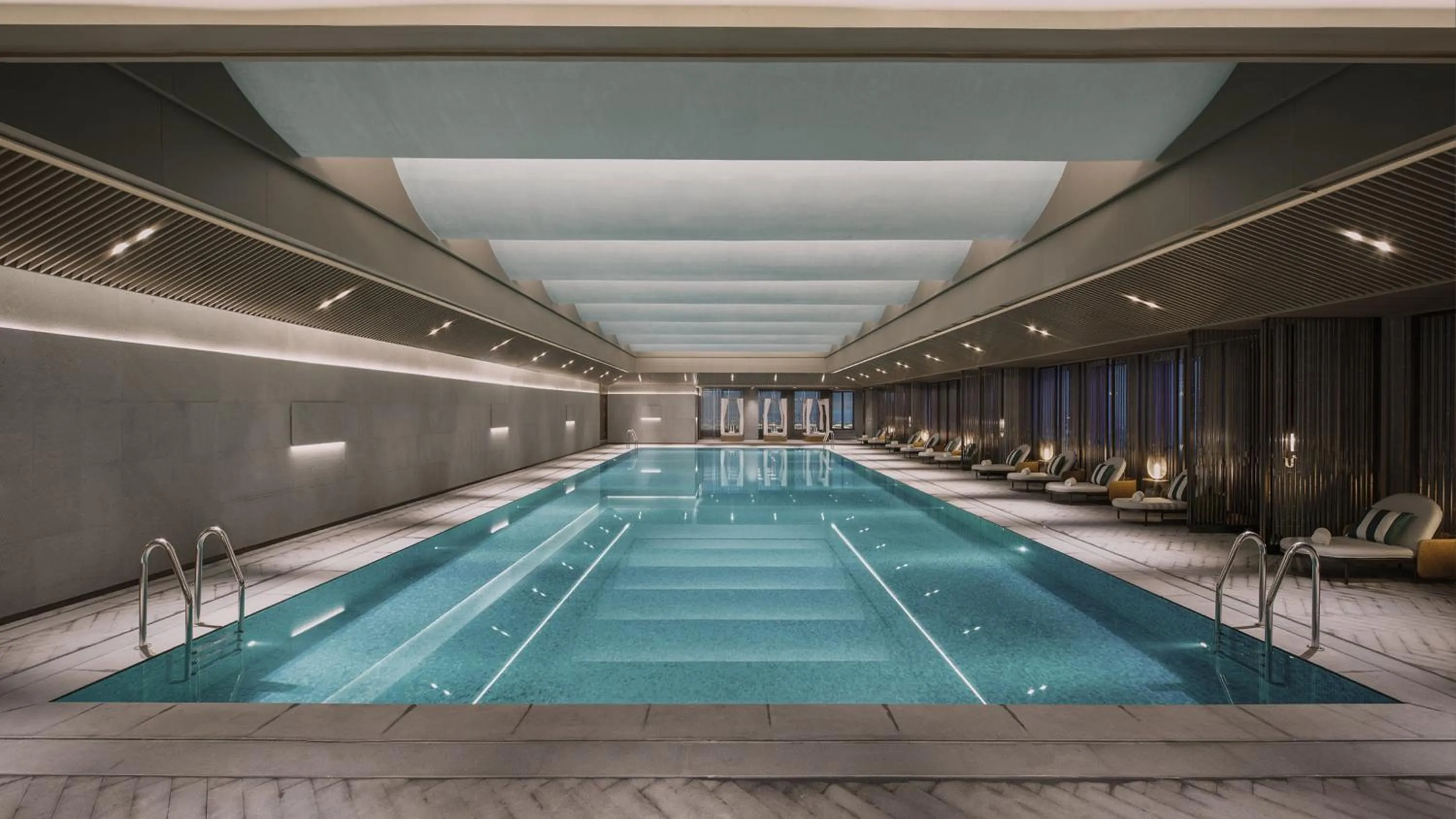 Swimming pool in HUALUXE Chongqing Science Hall