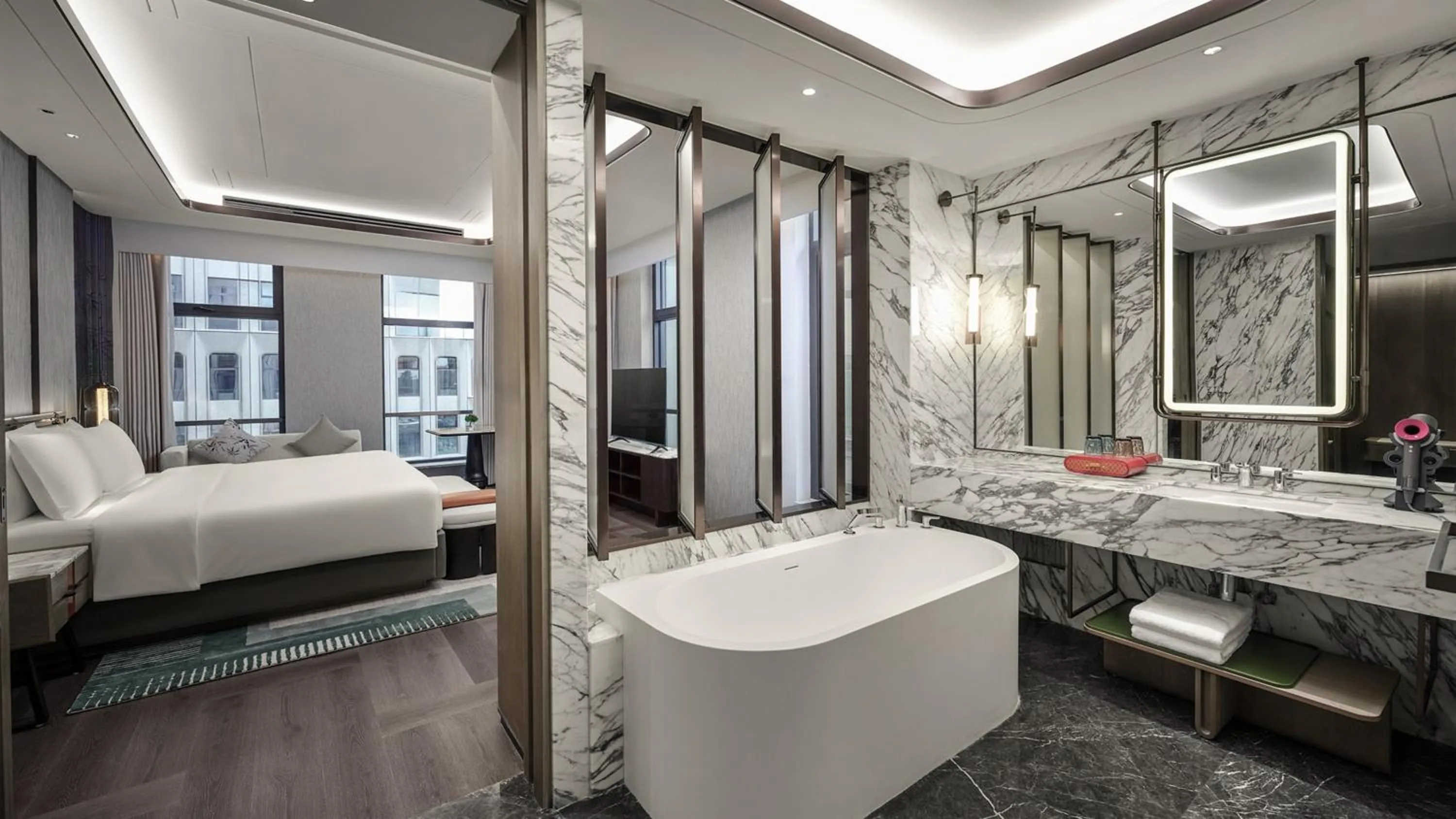 Photo of the whole room, Bed in HUALUXE Chongqing Science Hall