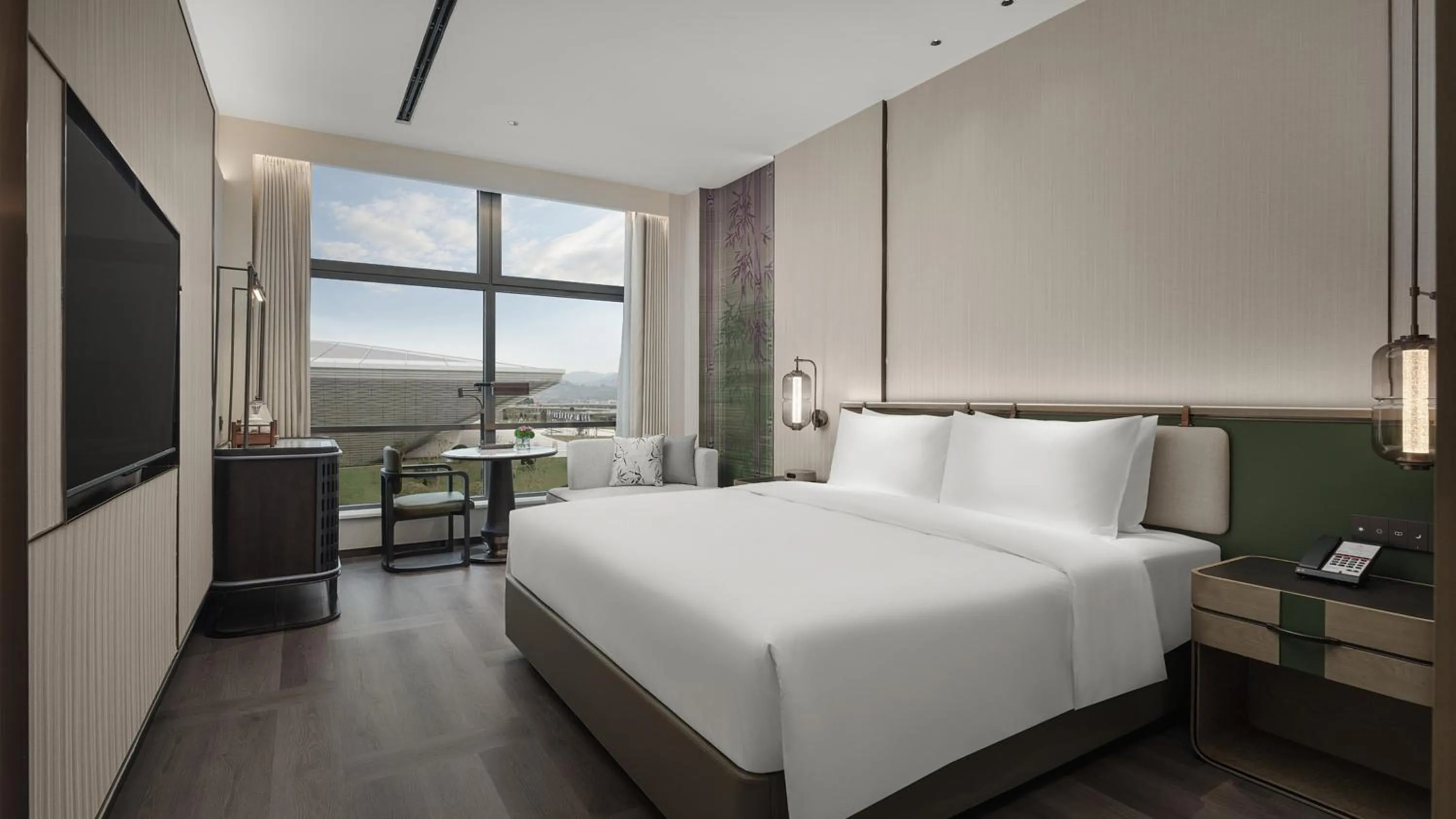 Photo of the whole room, Bed in HUALUXE Chongqing Science Hall