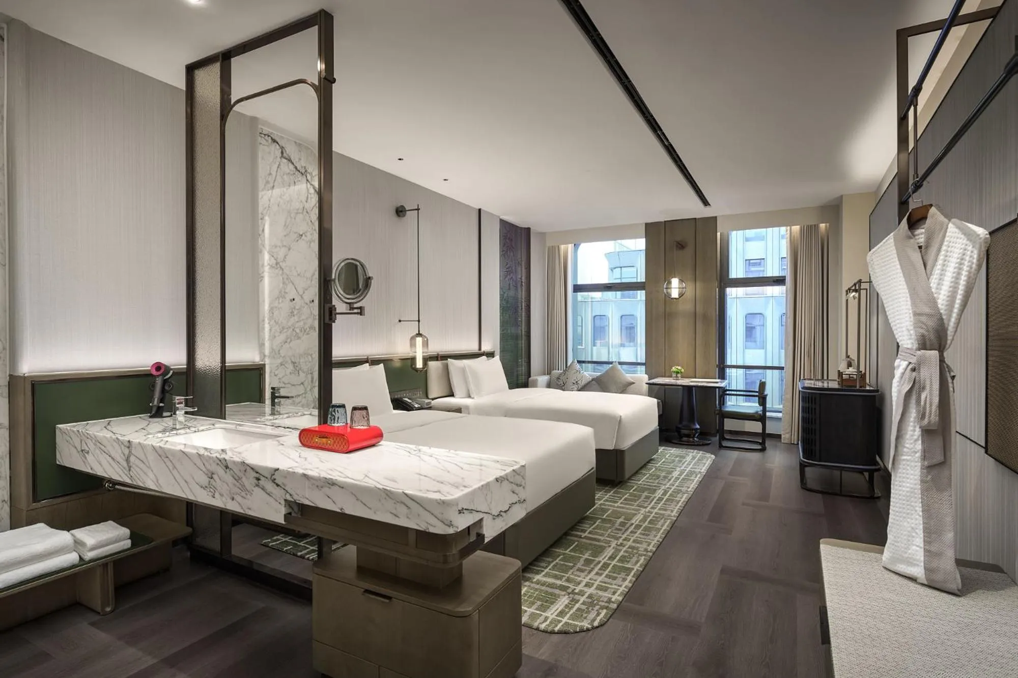 Bathroom, Bed in HUALUXE Chongqing Science Hall