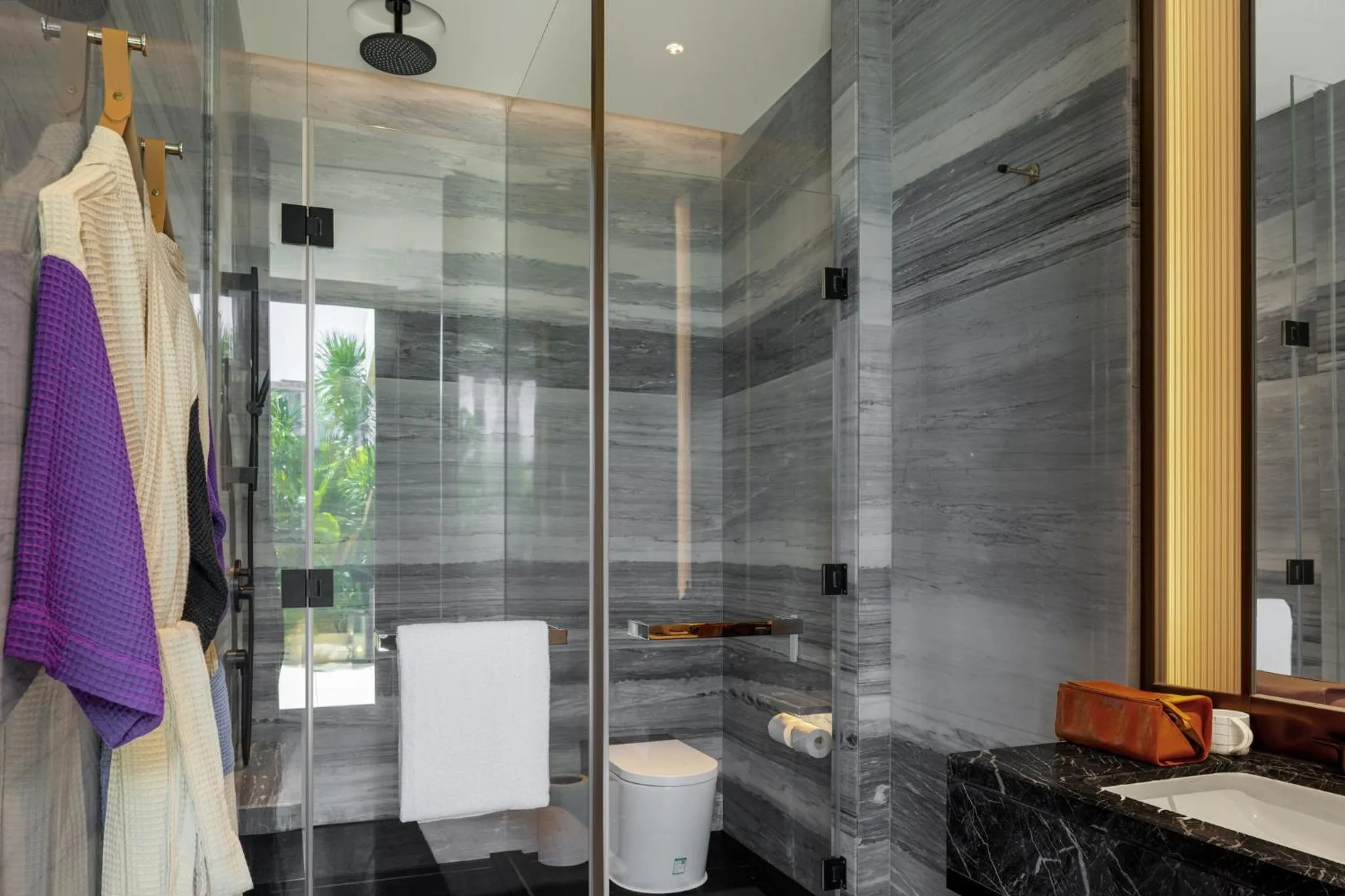 Photo of the whole room in Kimpton Aqeos Hainan by IHG