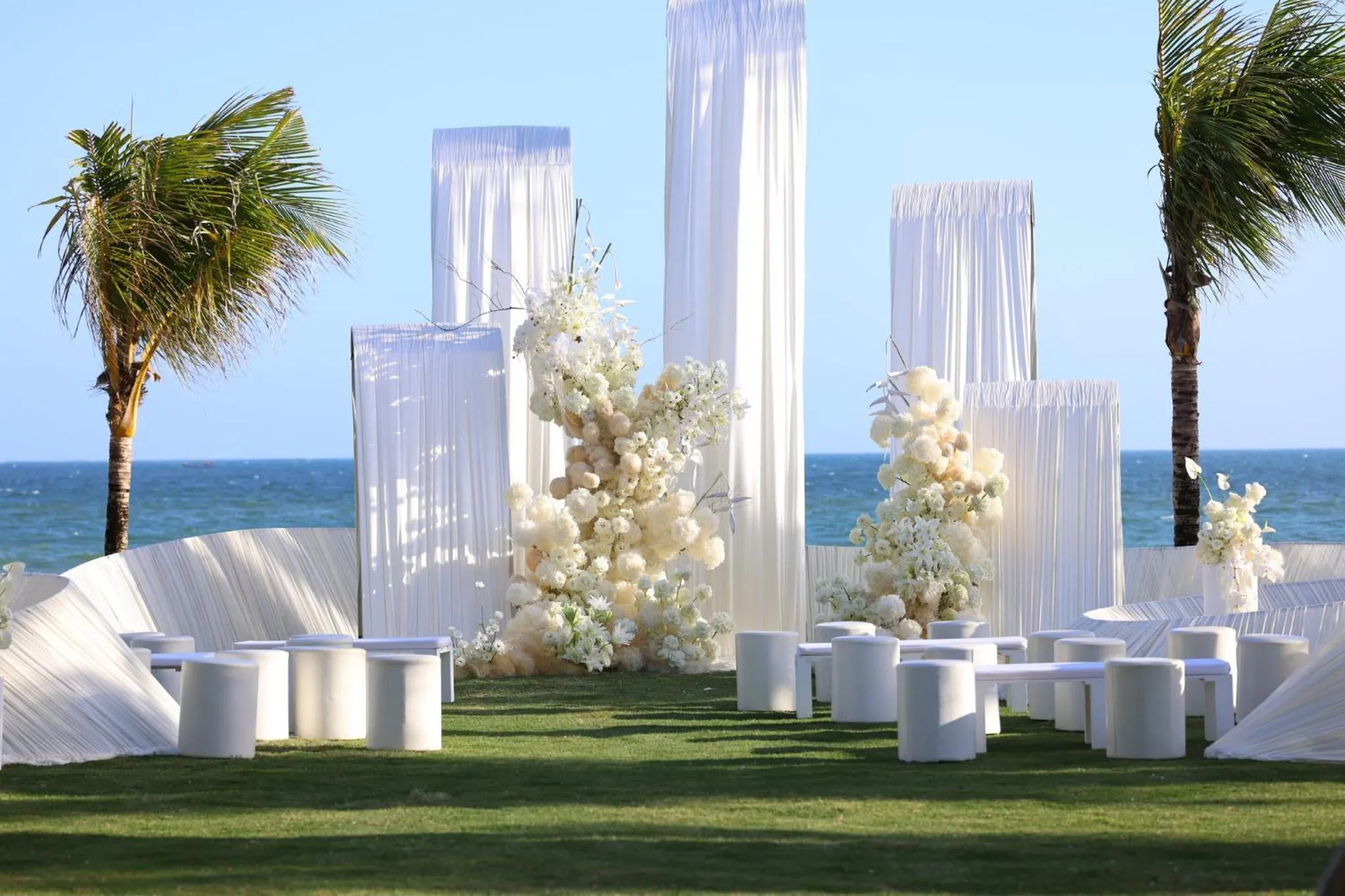 Meeting/conference room in Kimpton Aqeos Hainan by IHG