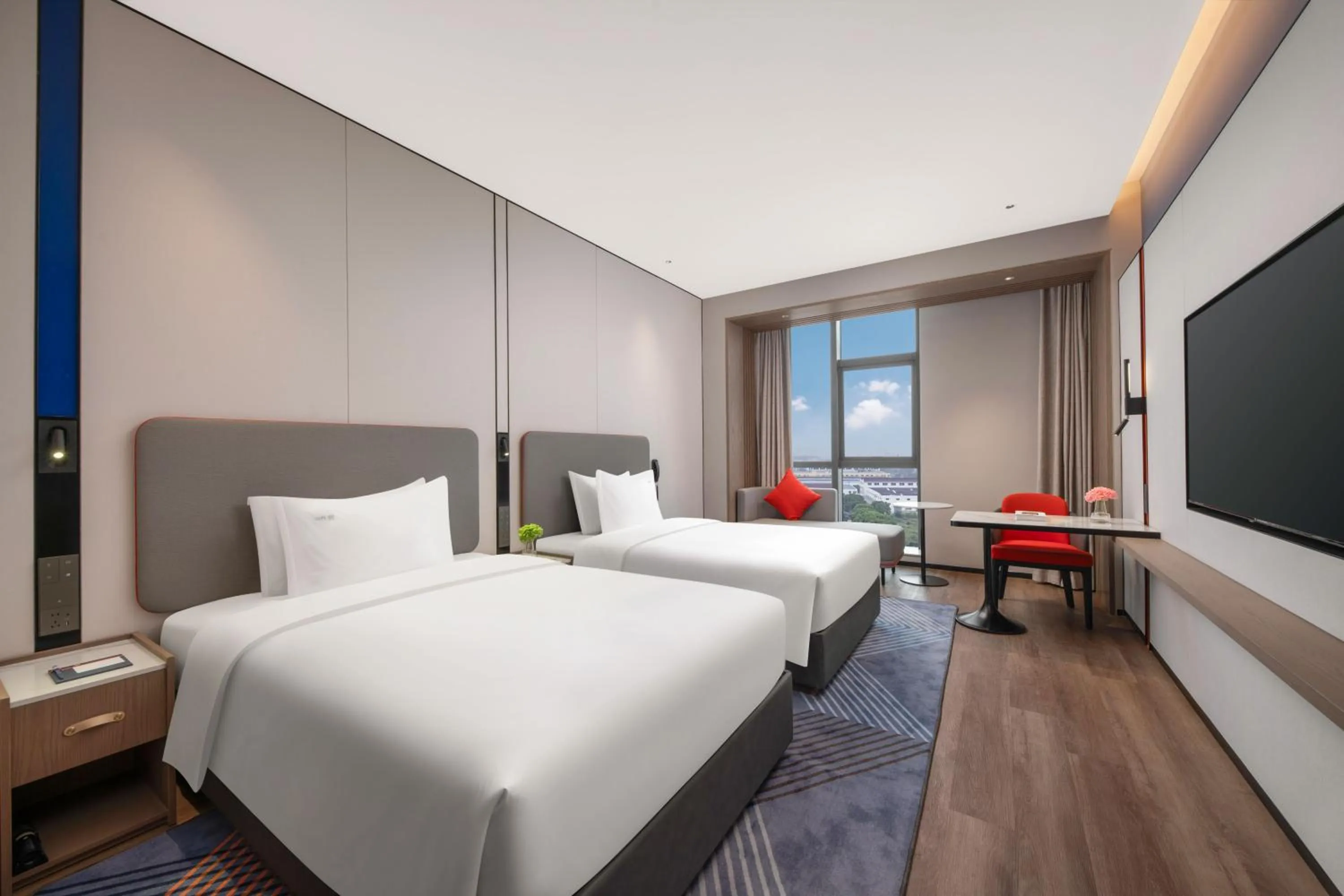 Photo of the whole room, Bed in Holiday Inn Express Wuxi Xishan by IHG
