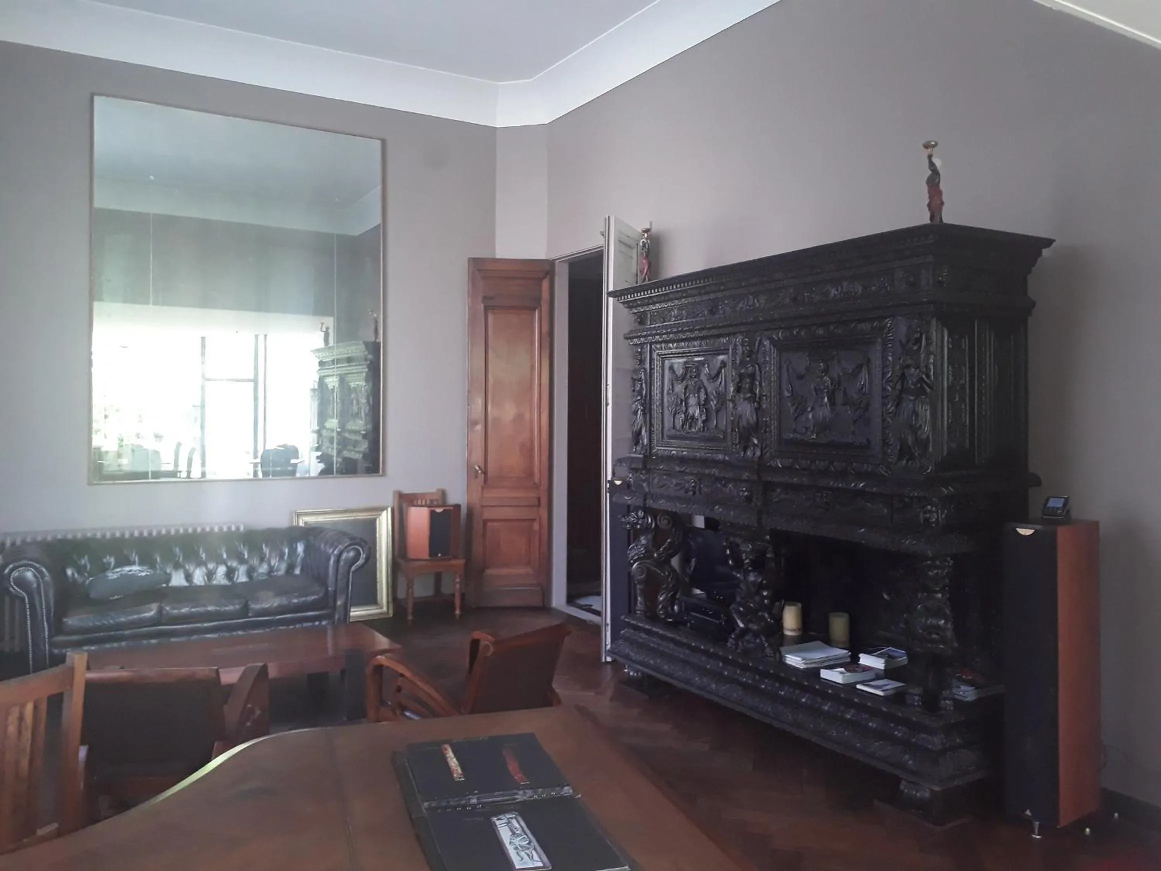 Living room in La Maison Bleue de Roubaix