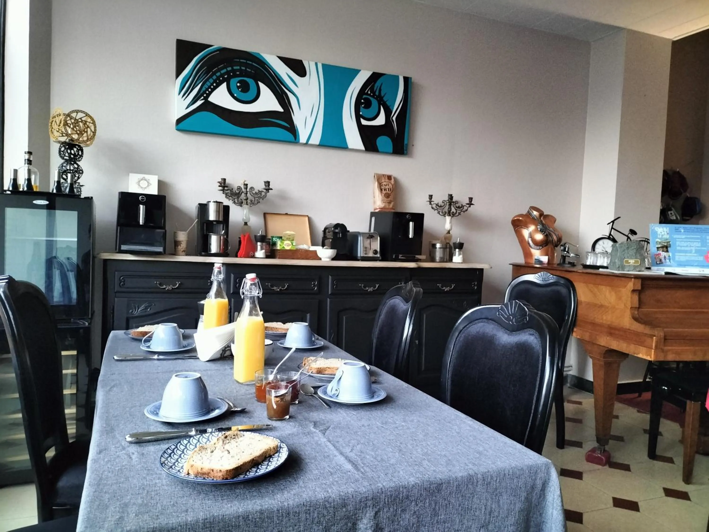 Breakfast in La Maison Bleue de Roubaix