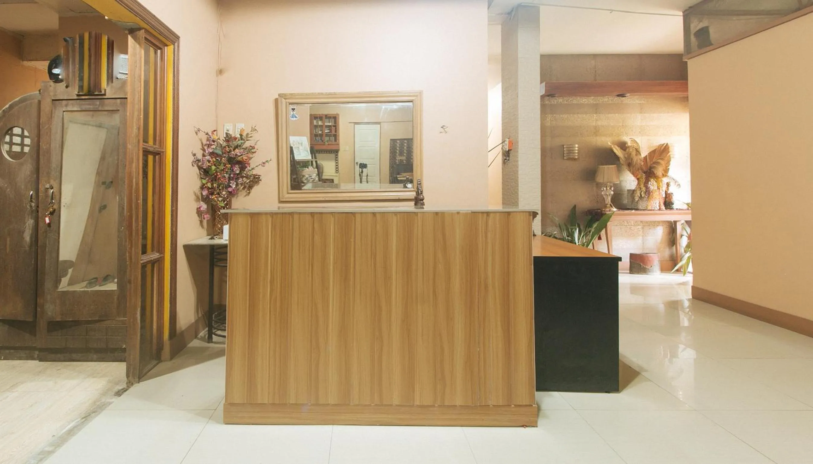 Lobby or reception in Kababayan Pensione House by RedDoorz