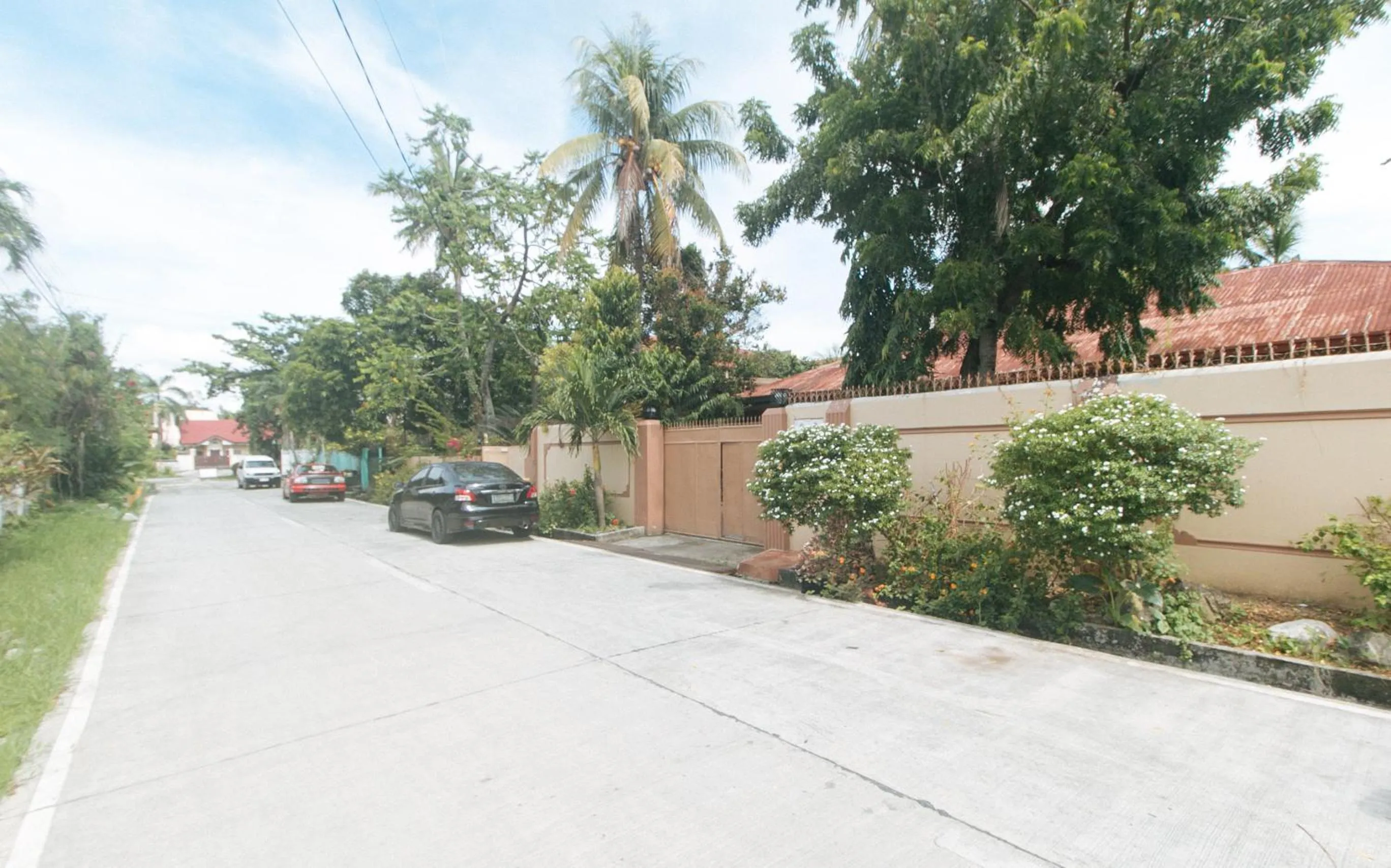 Day in Kababayan Pensione House by RedDoorz