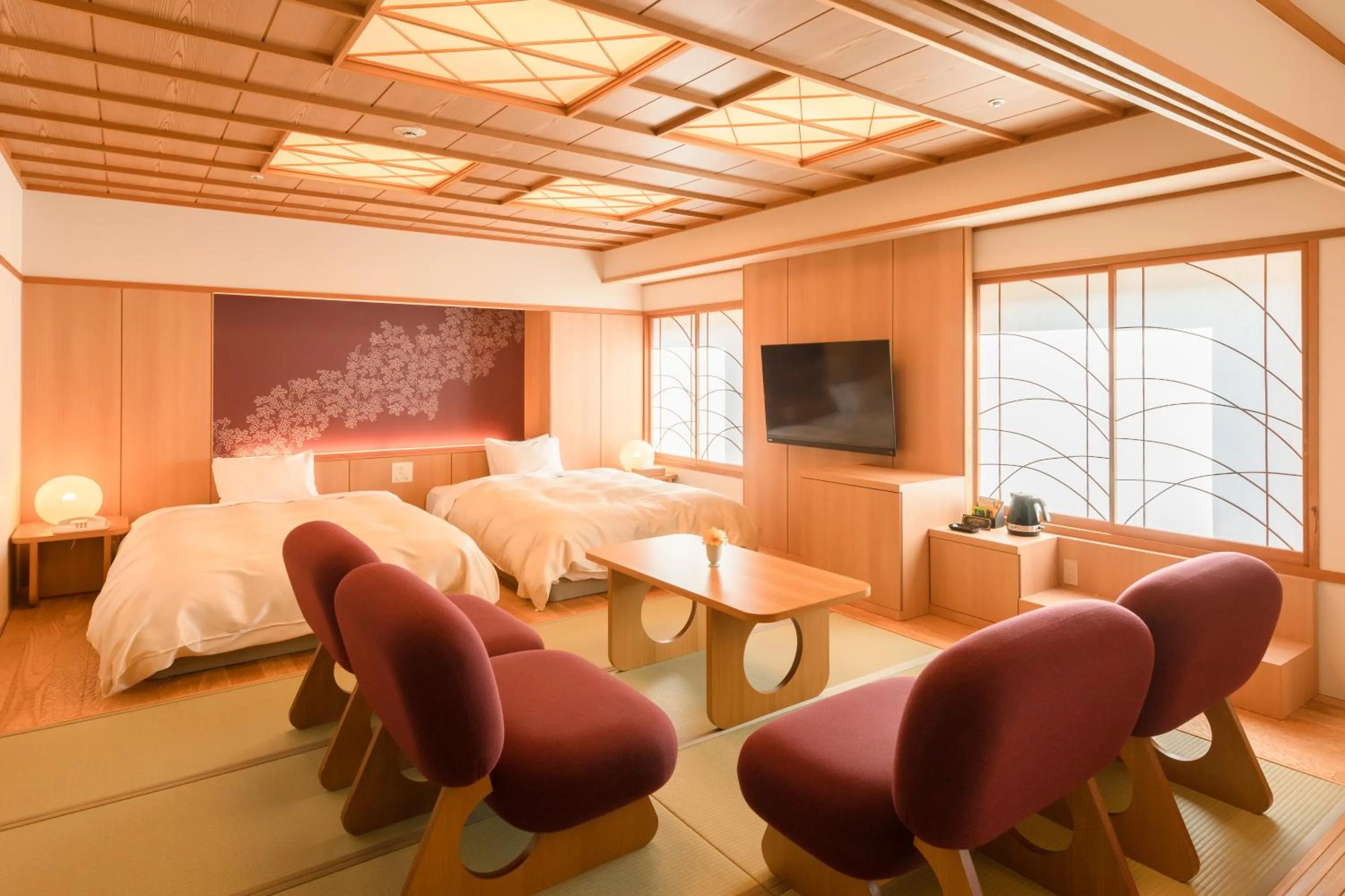 Living room, Bed in Hotel Kasugai