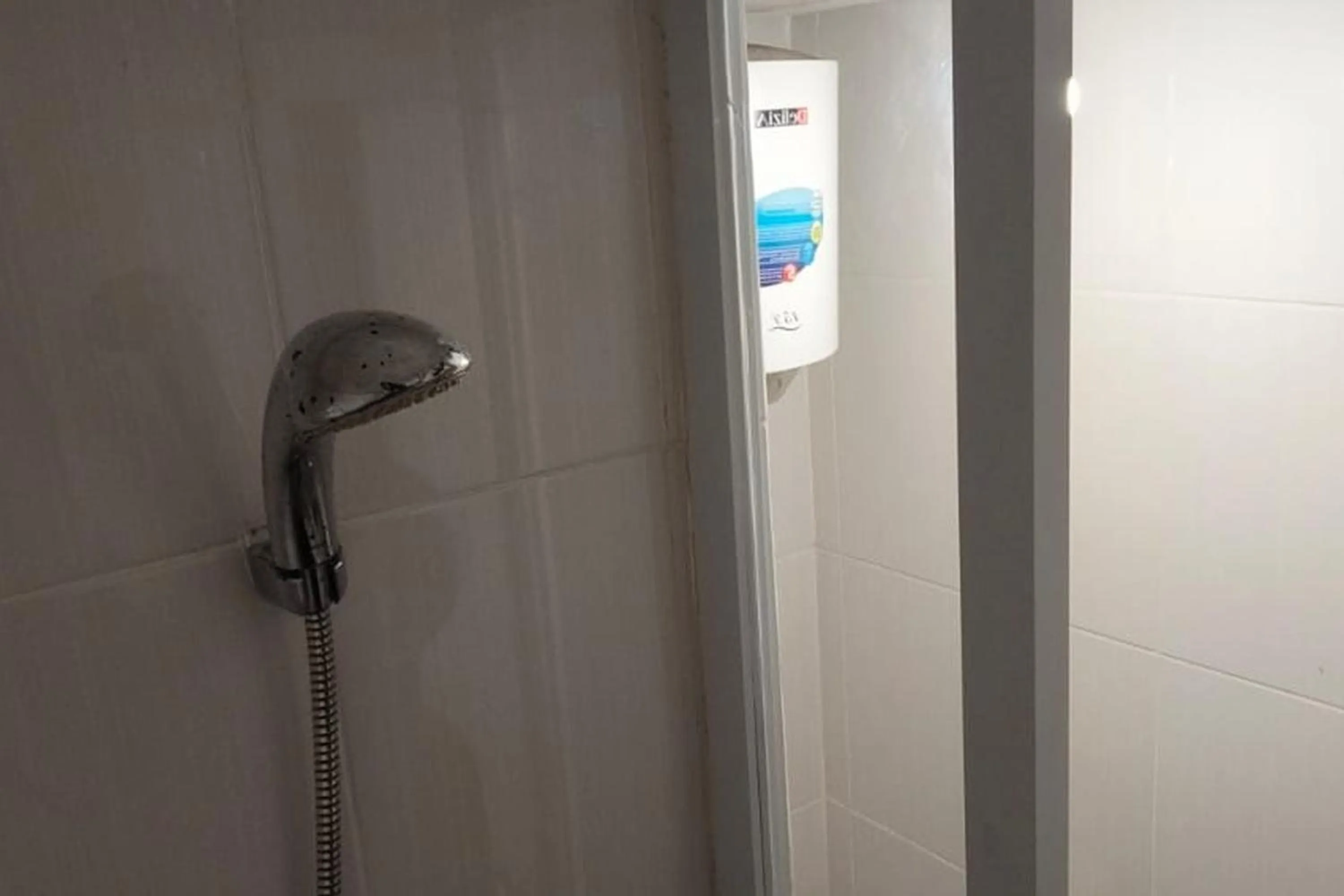 Bathroom in Kadina 19 Avenue