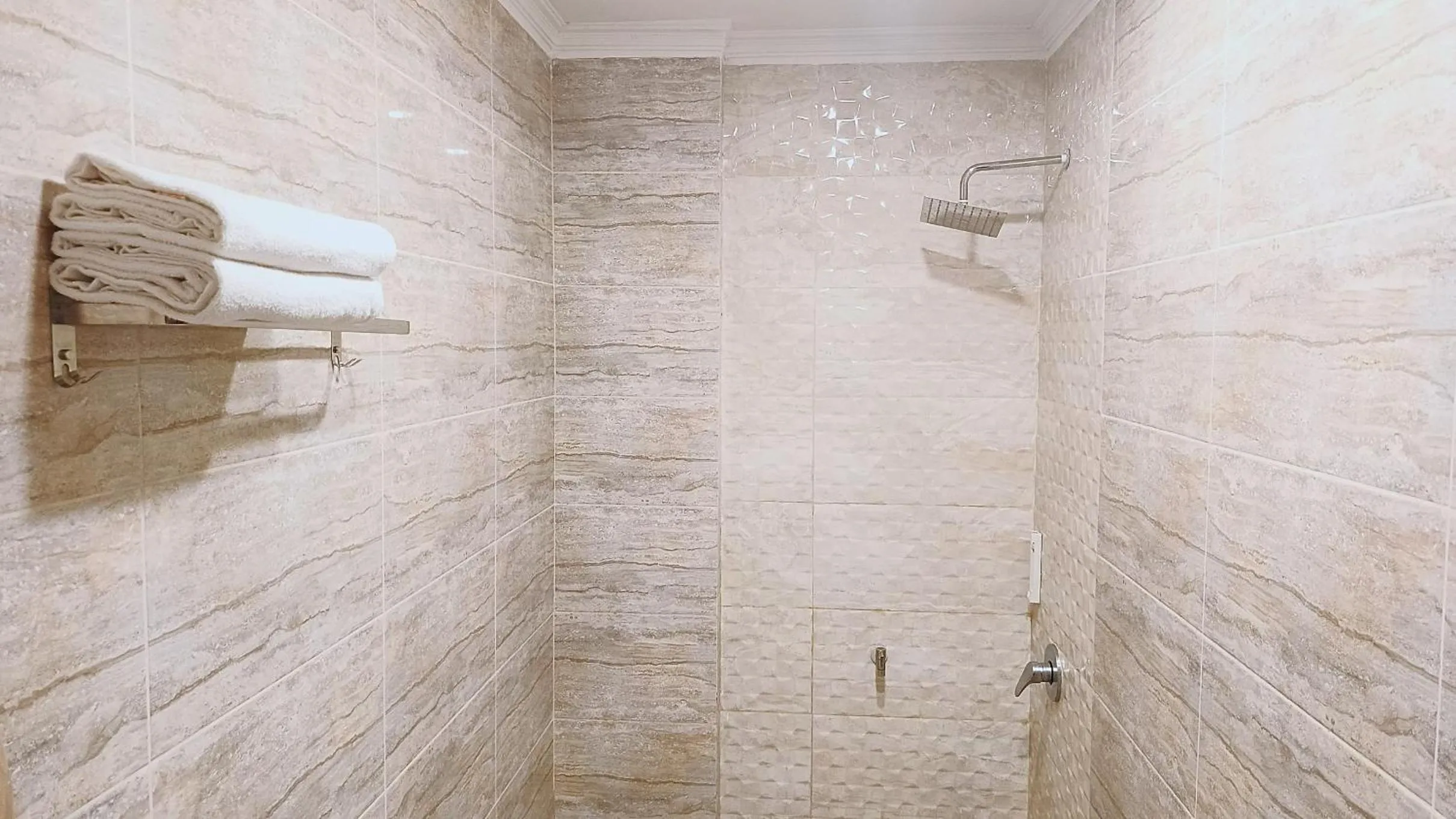 Bathroom in PLUM Dreamscape Bhagia Malioboro