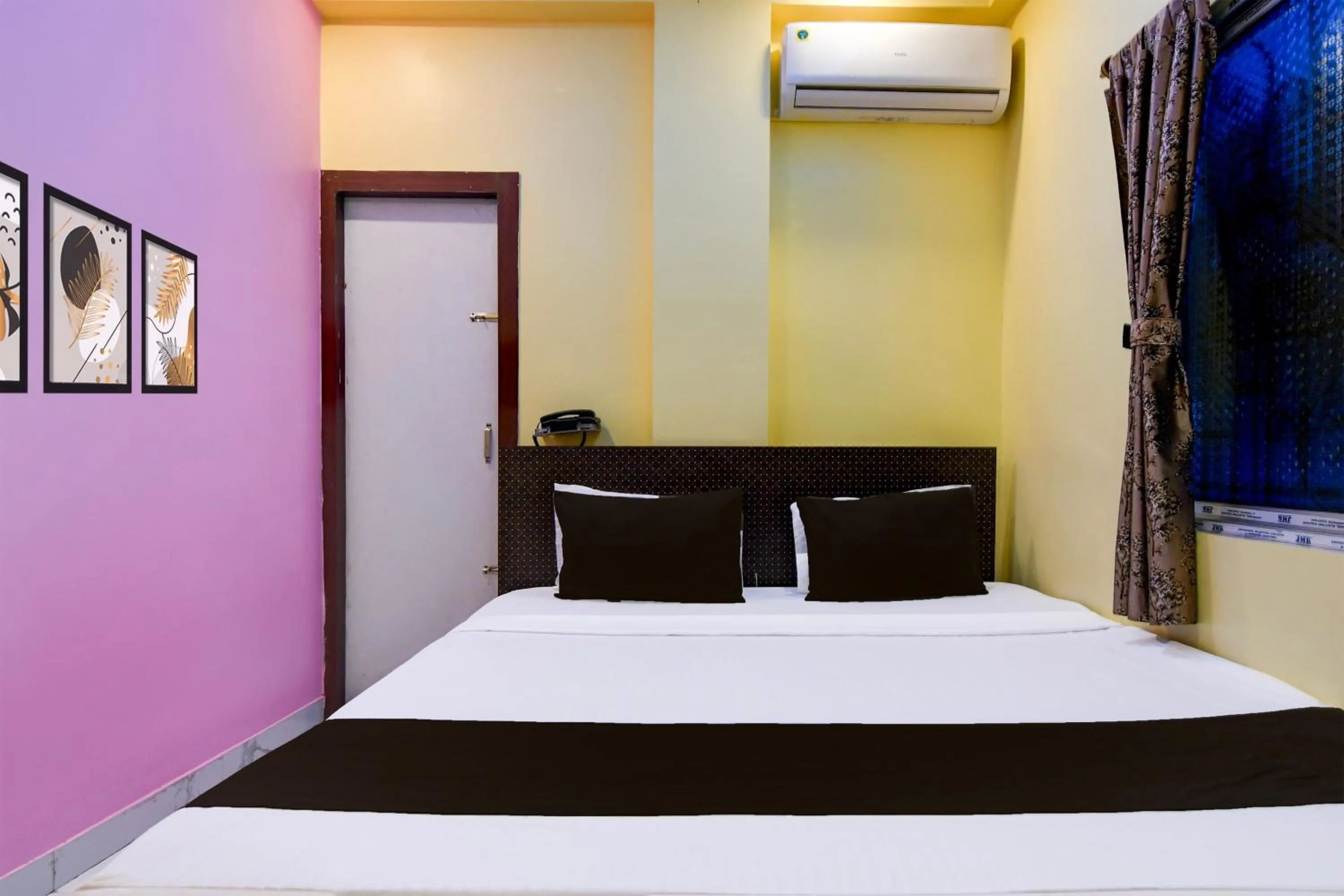 Bedroom in Hotel O Golden Queen