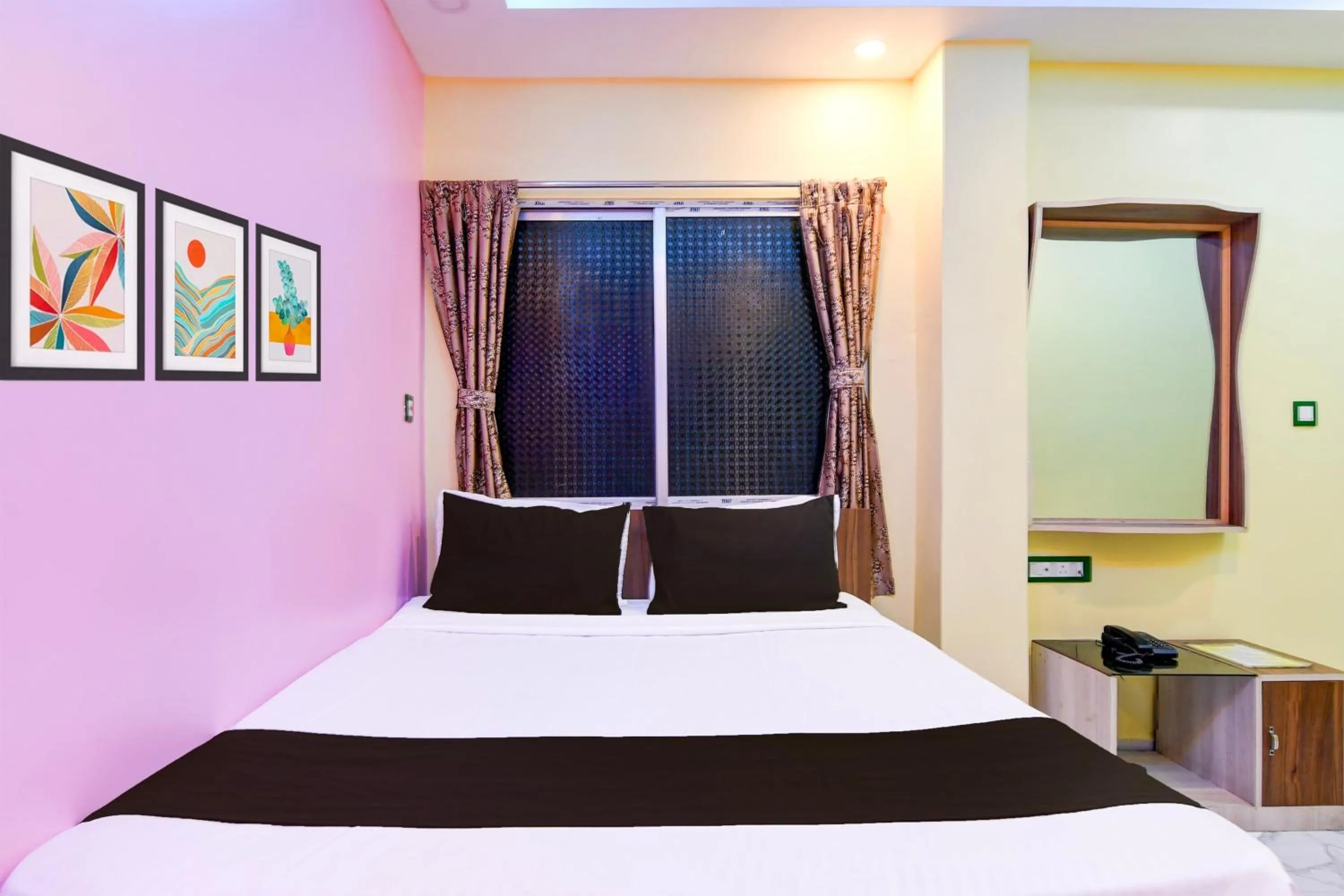 Bedroom in Hotel O Golden Queen