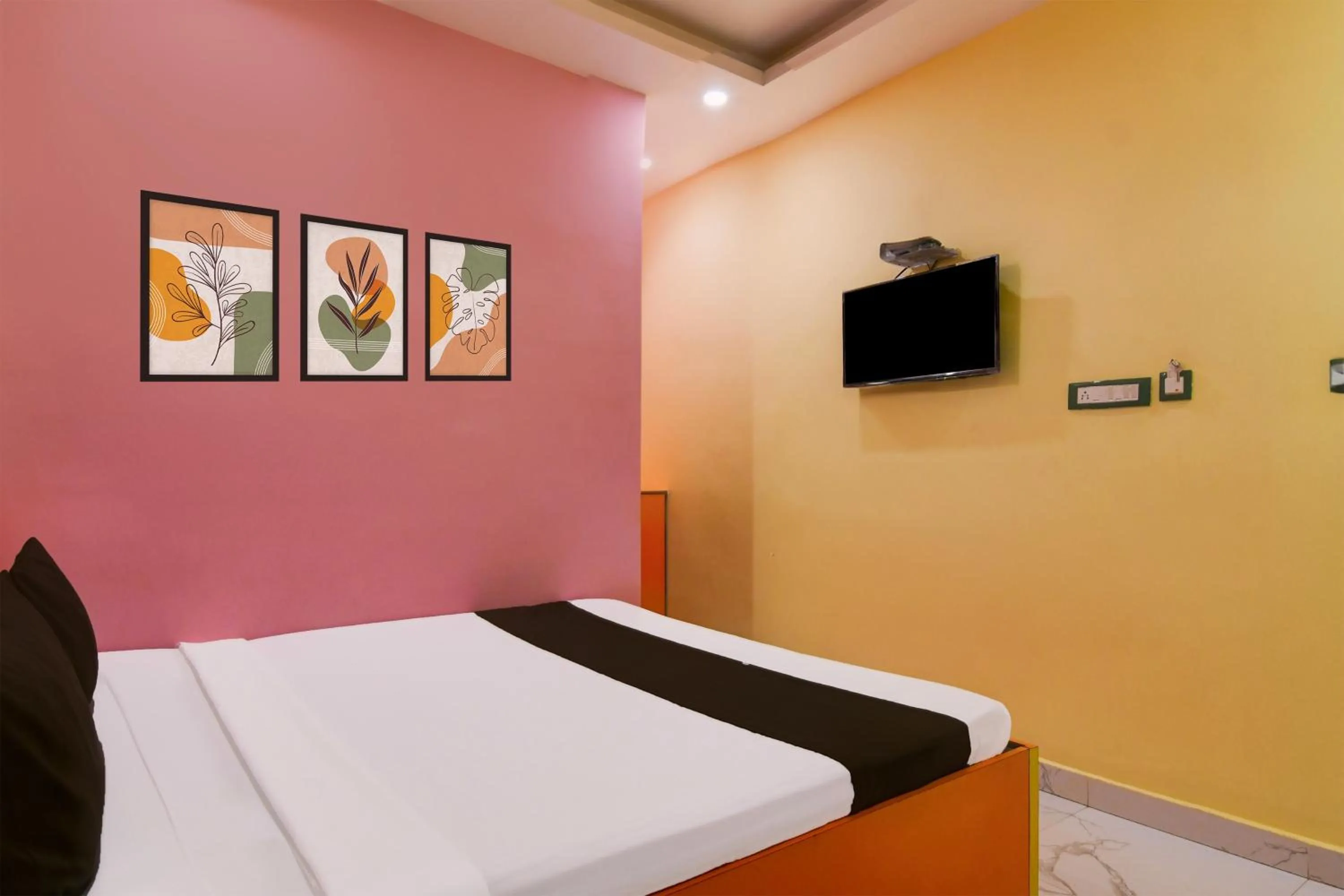 Bedroom in Hotel O Golden Queen