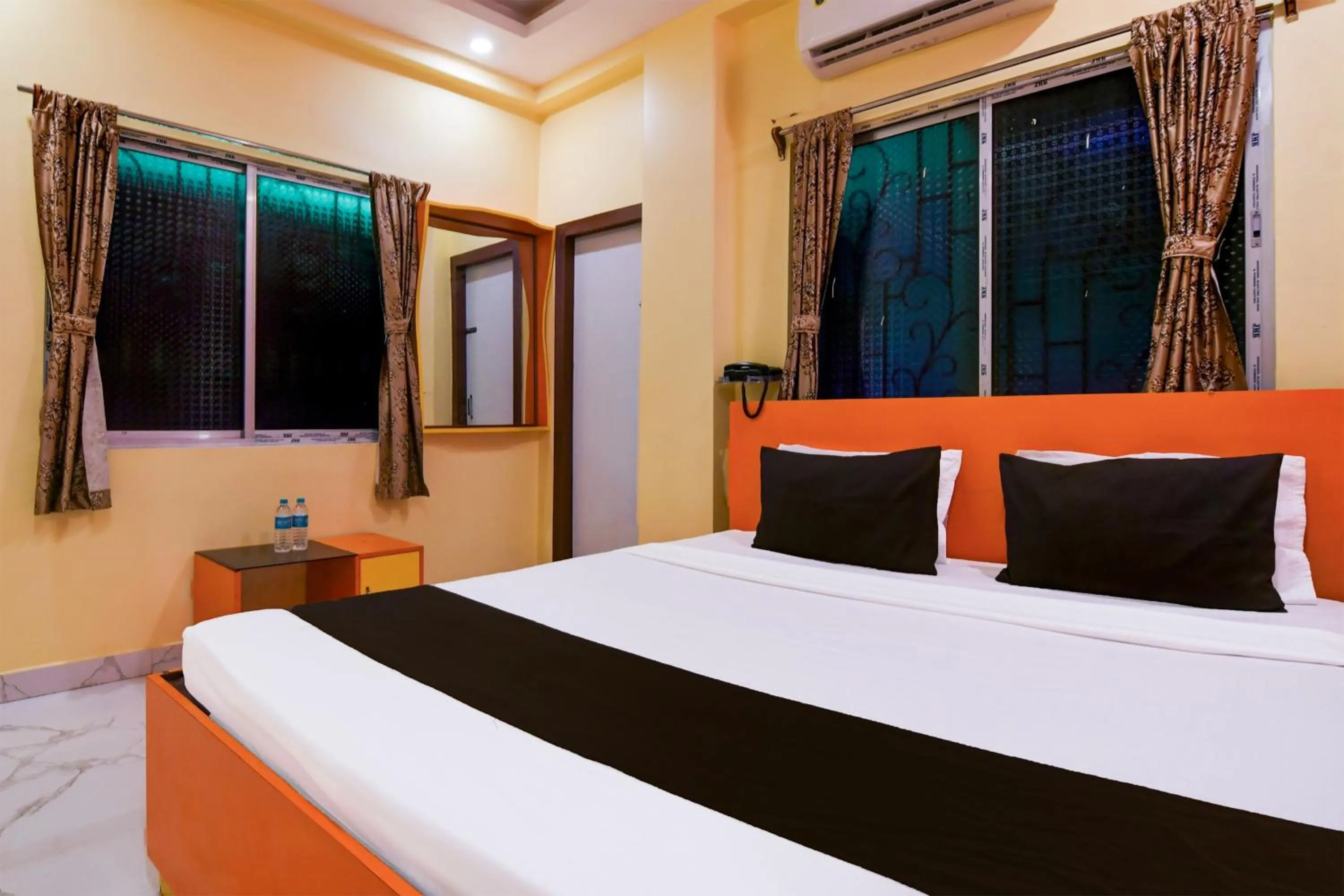 Bedroom in Hotel O Golden Queen