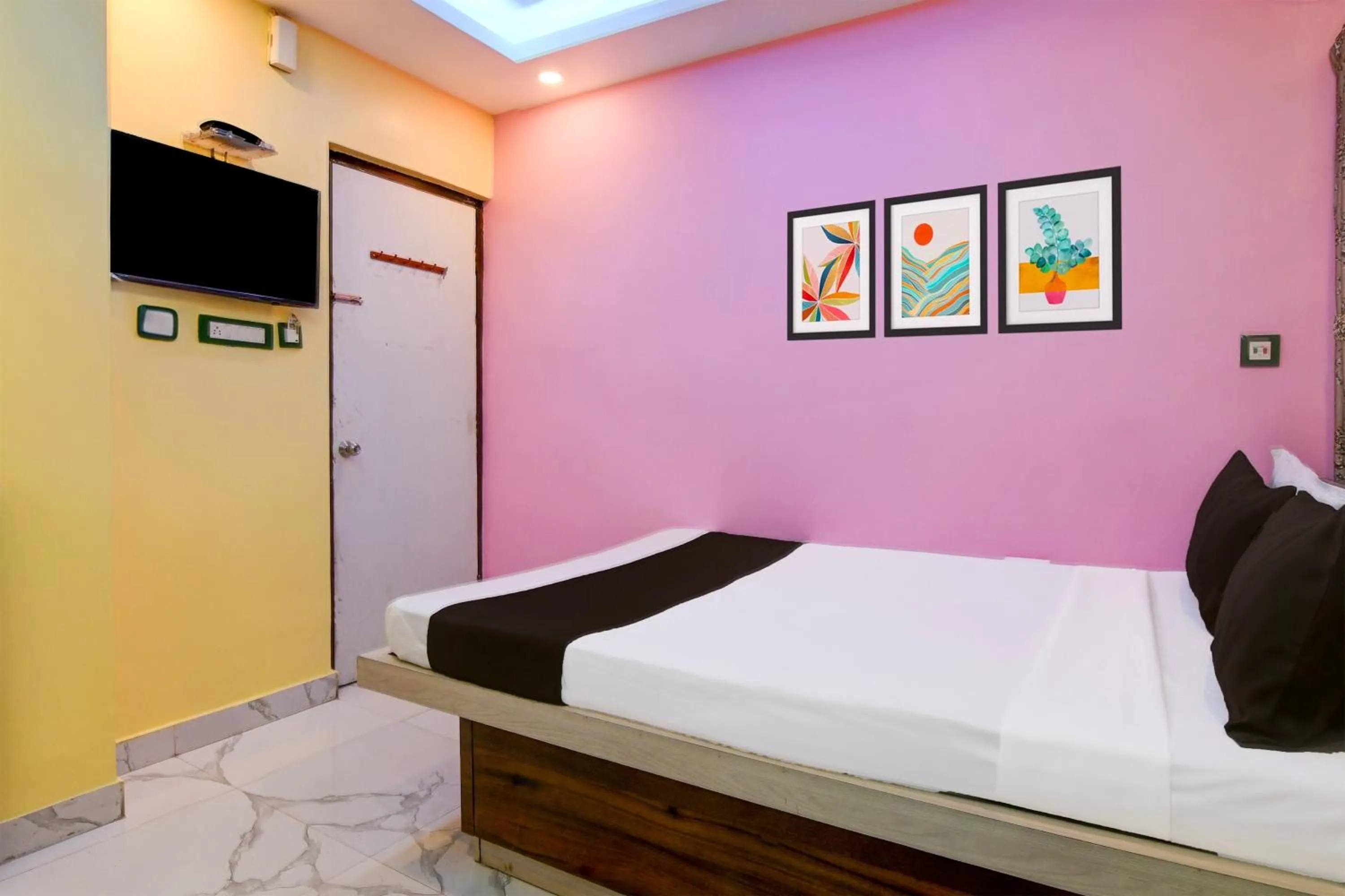 Bedroom in Hotel O Golden Queen