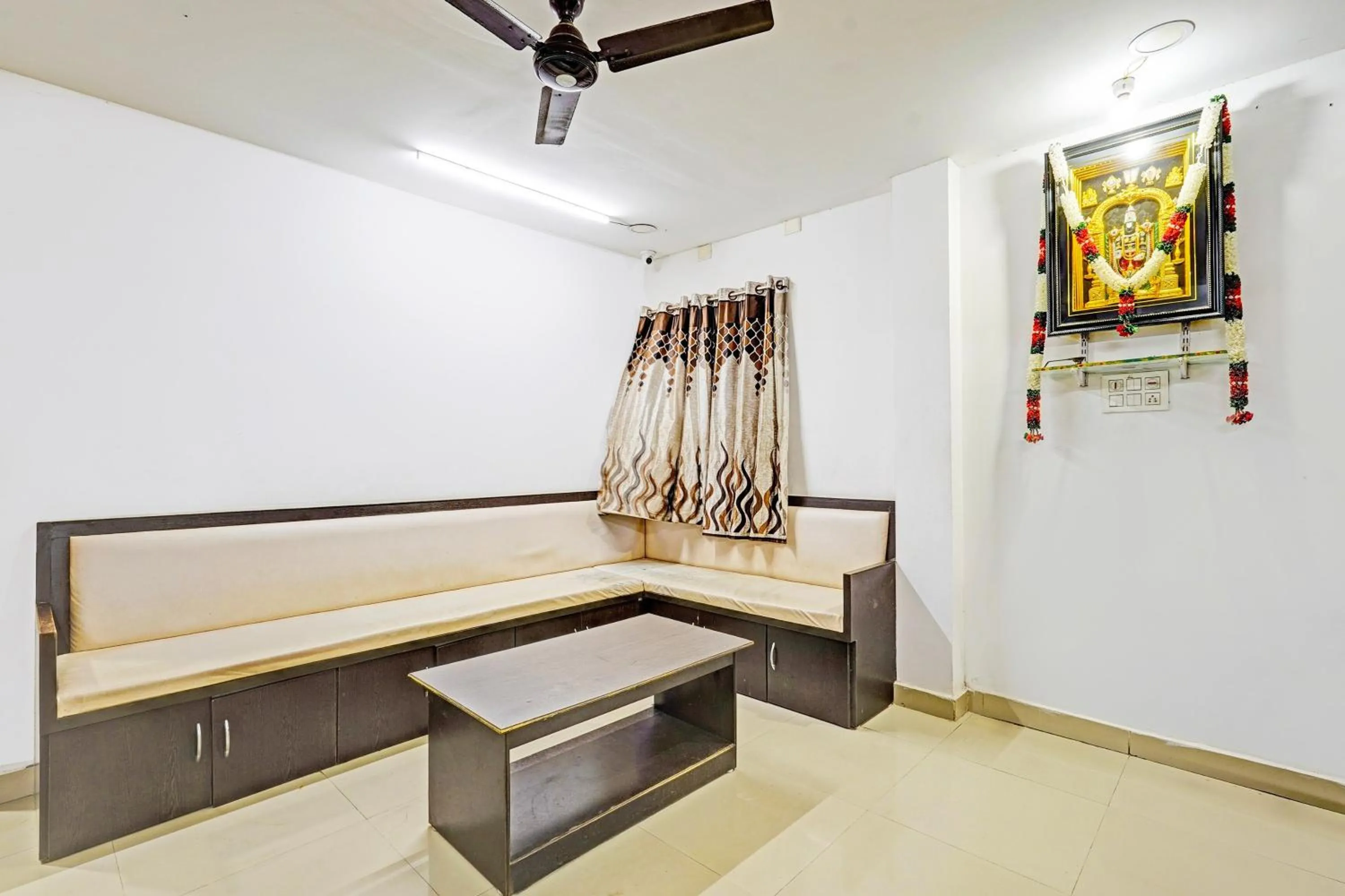 Lobby or reception in Collection O Vanamthopu Center Nellore Formerly ESR Guest Inn