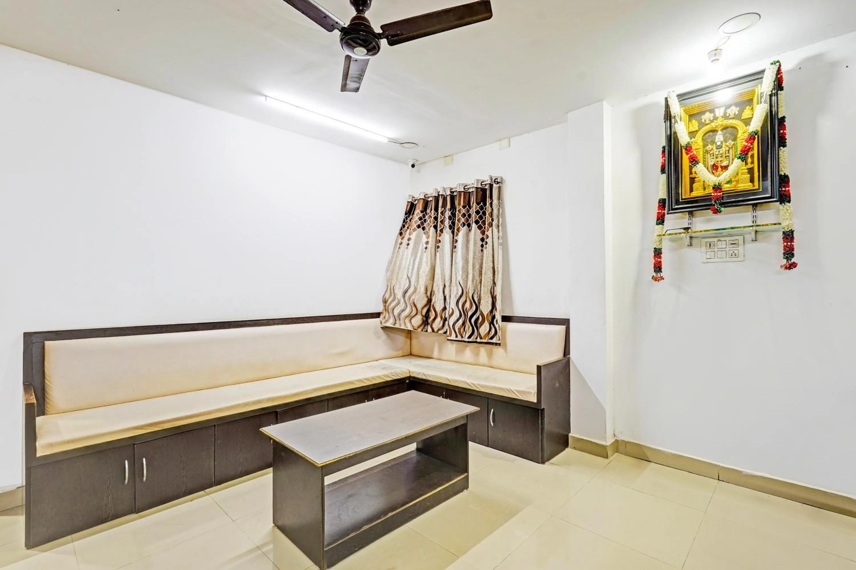 Lobby or reception in Collection O Vanamthopu Center Nellore Formerly ESR Guest Inn